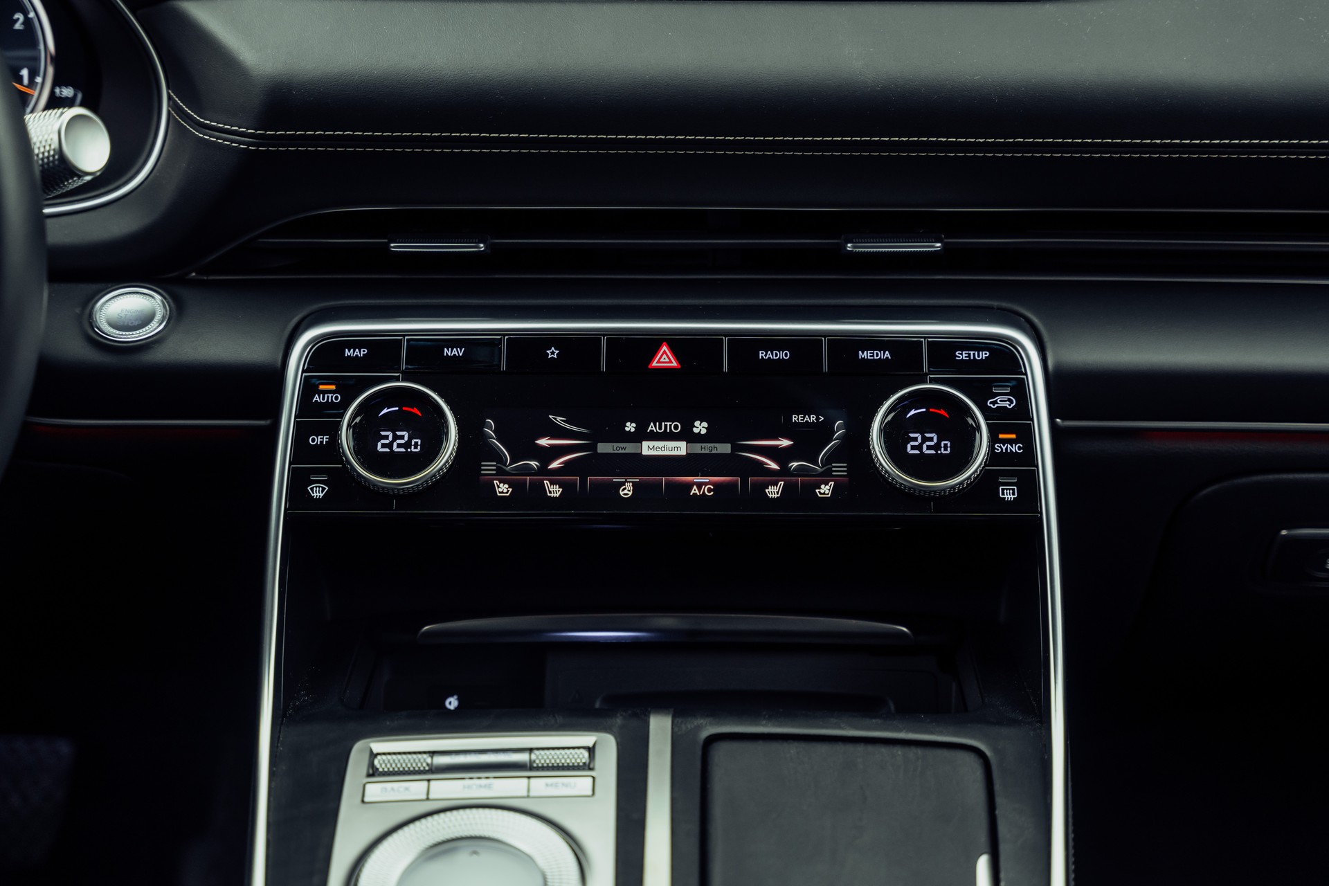 GENESIS GV80 3.0 CRDI Luxus 7 Seater AT8 AWD-image-14