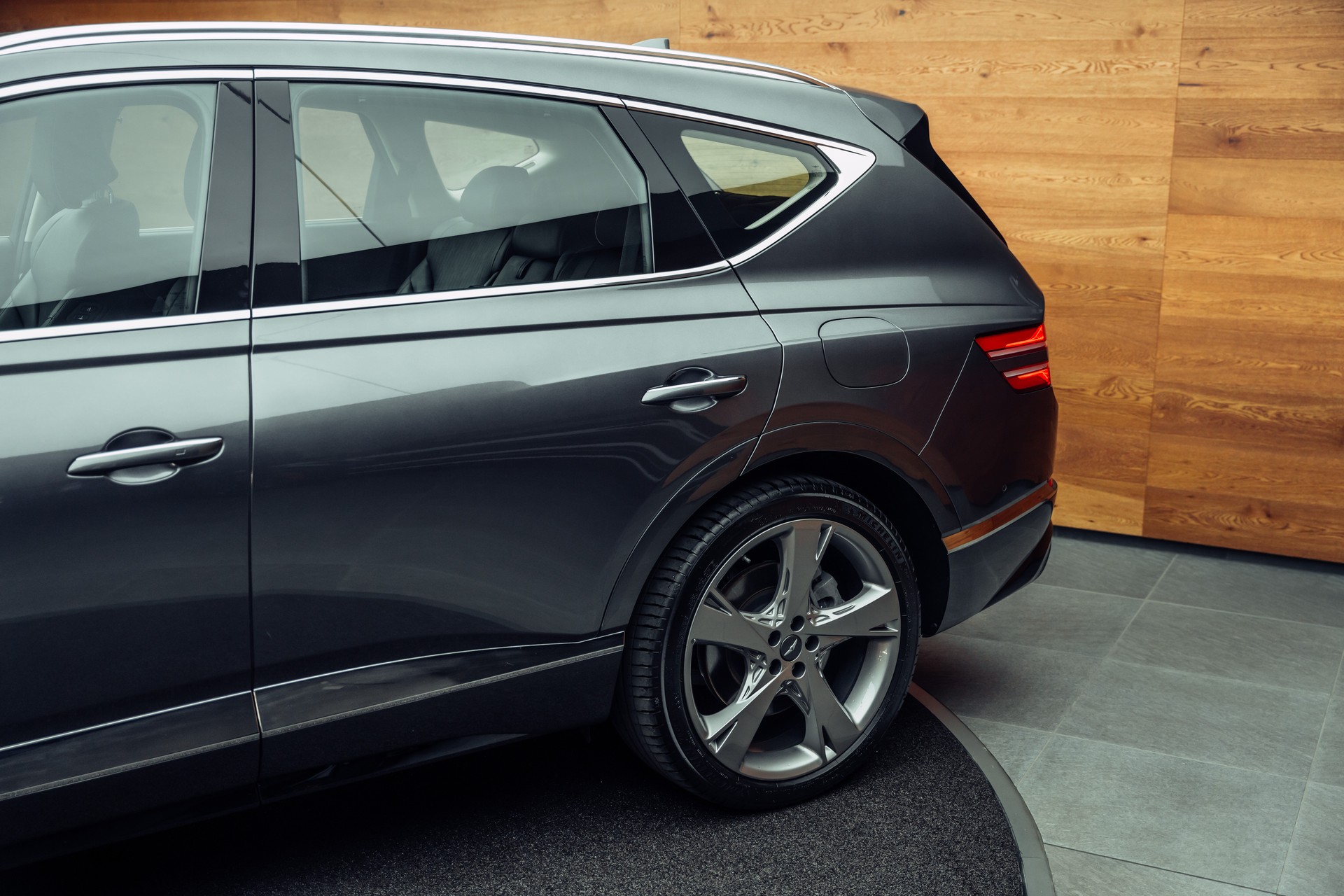 GENESIS GV80 3.0 CRDI Luxus 7 Seater AT8 AWD-image-18