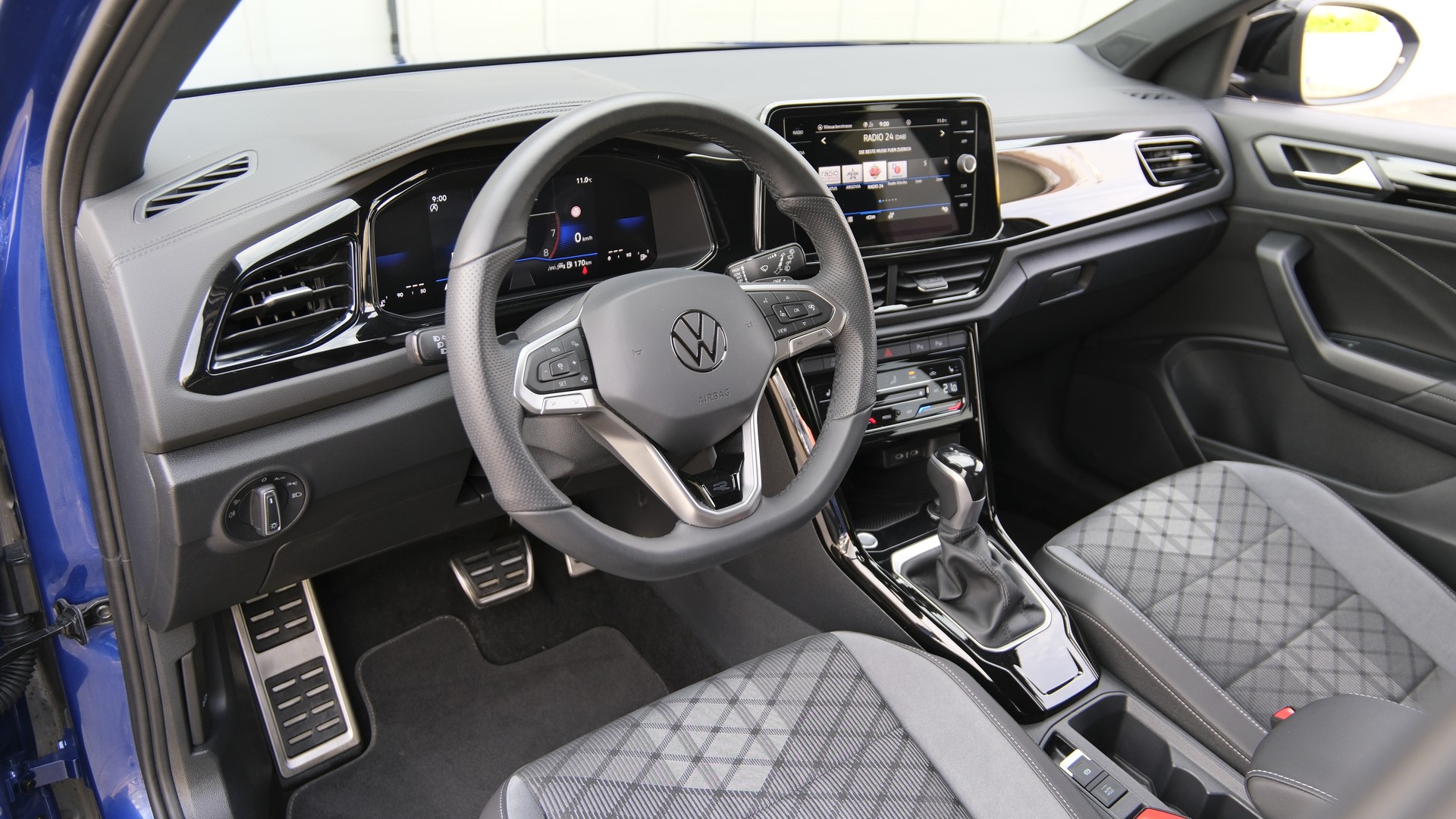 VW T-Roc 1.5 TSI EVO R-Line DSG-image-5