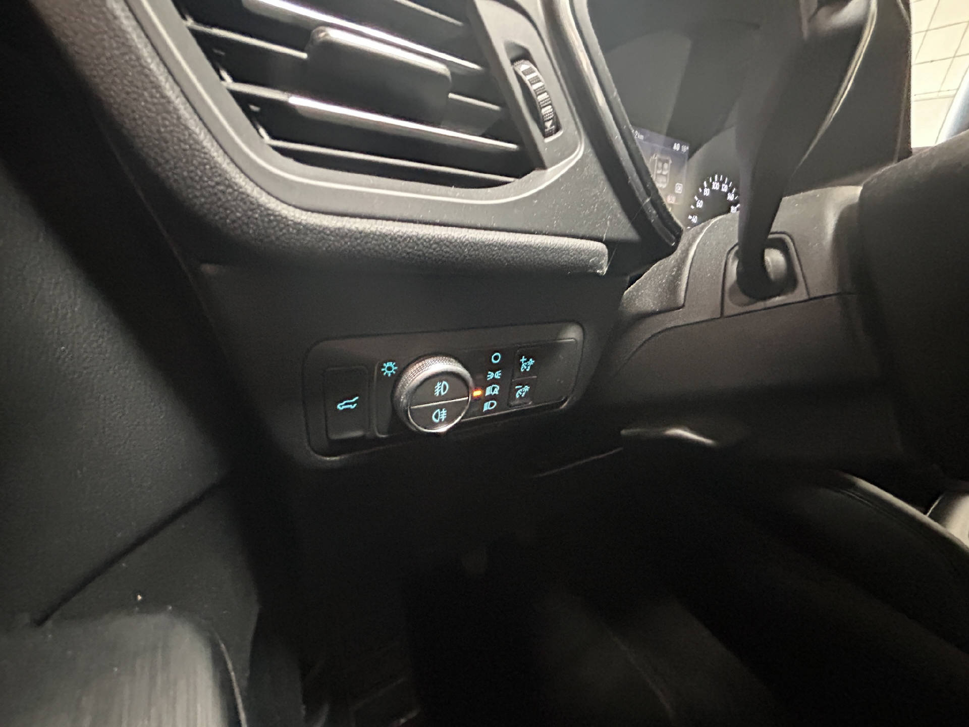 FORD Kuga 2.0 EcoBlue Hybrid Titanium X-image-28