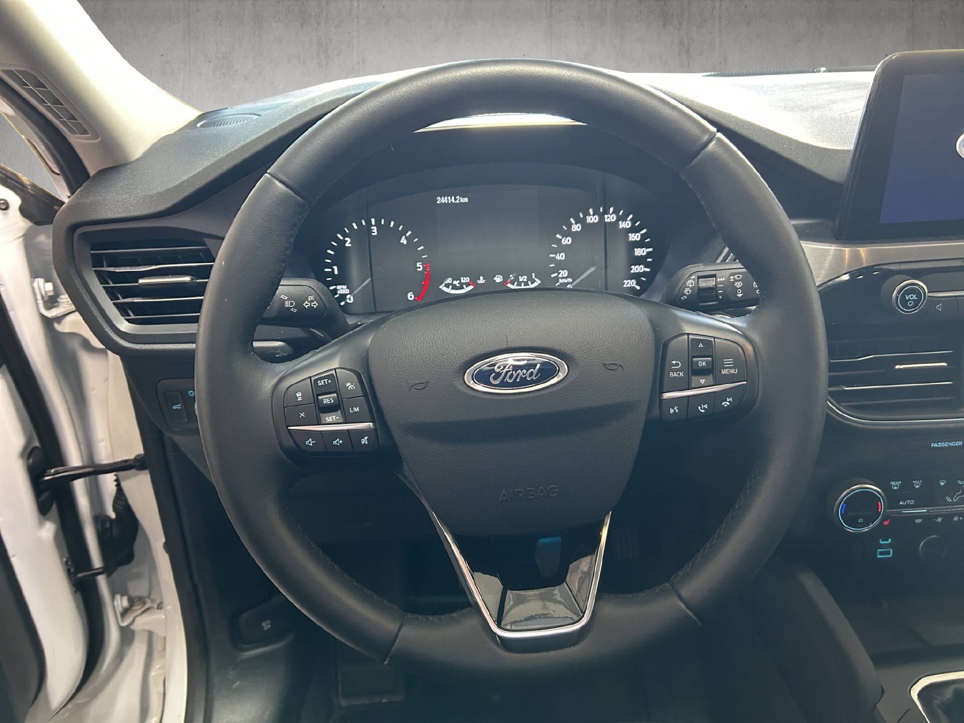 FORD Kuga 2.0 EcoBlue Hybrid Titanium X-image-10