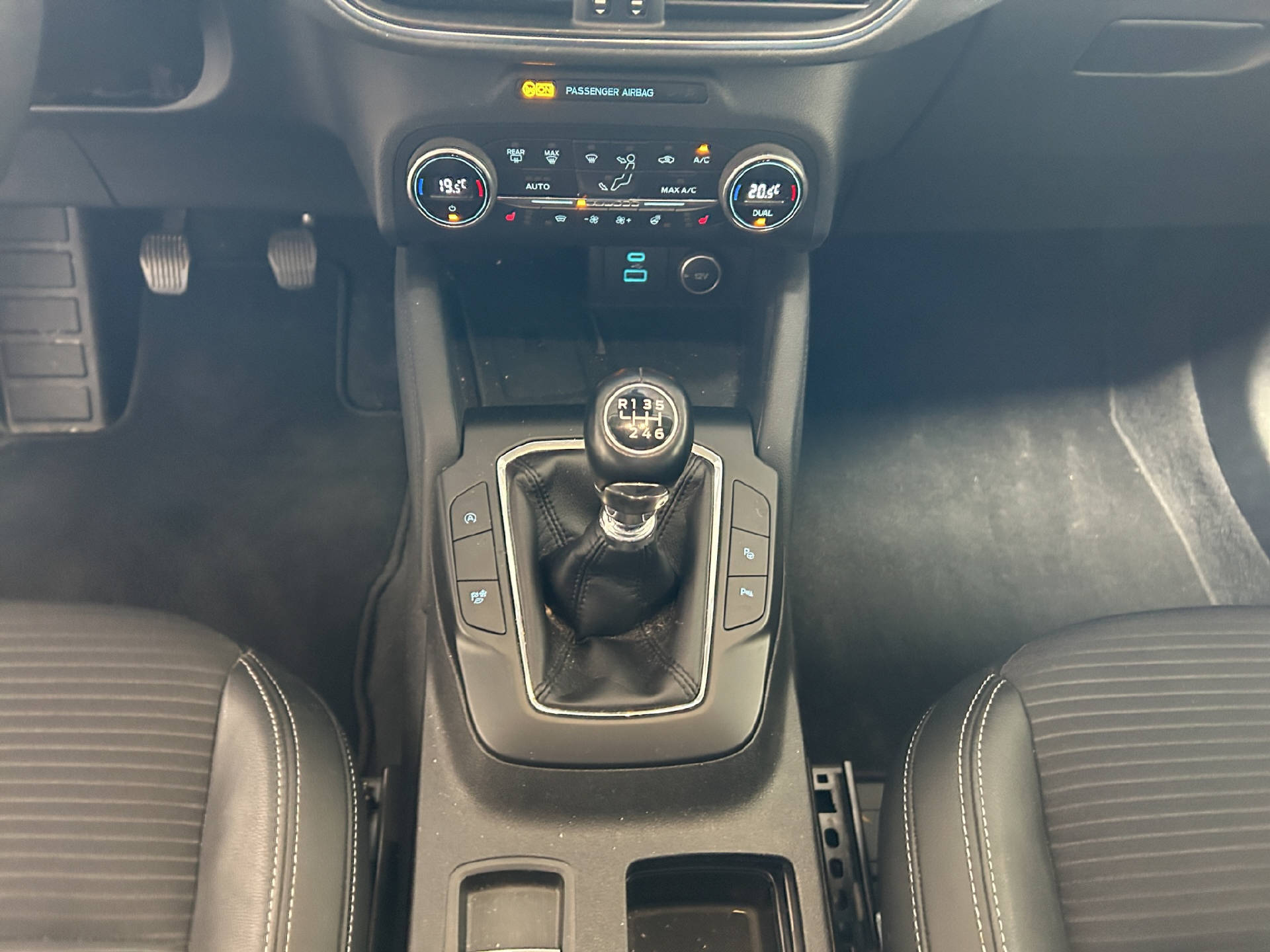 FORD Kuga 2.0 EcoBlue Hybrid Titanium X-image-16