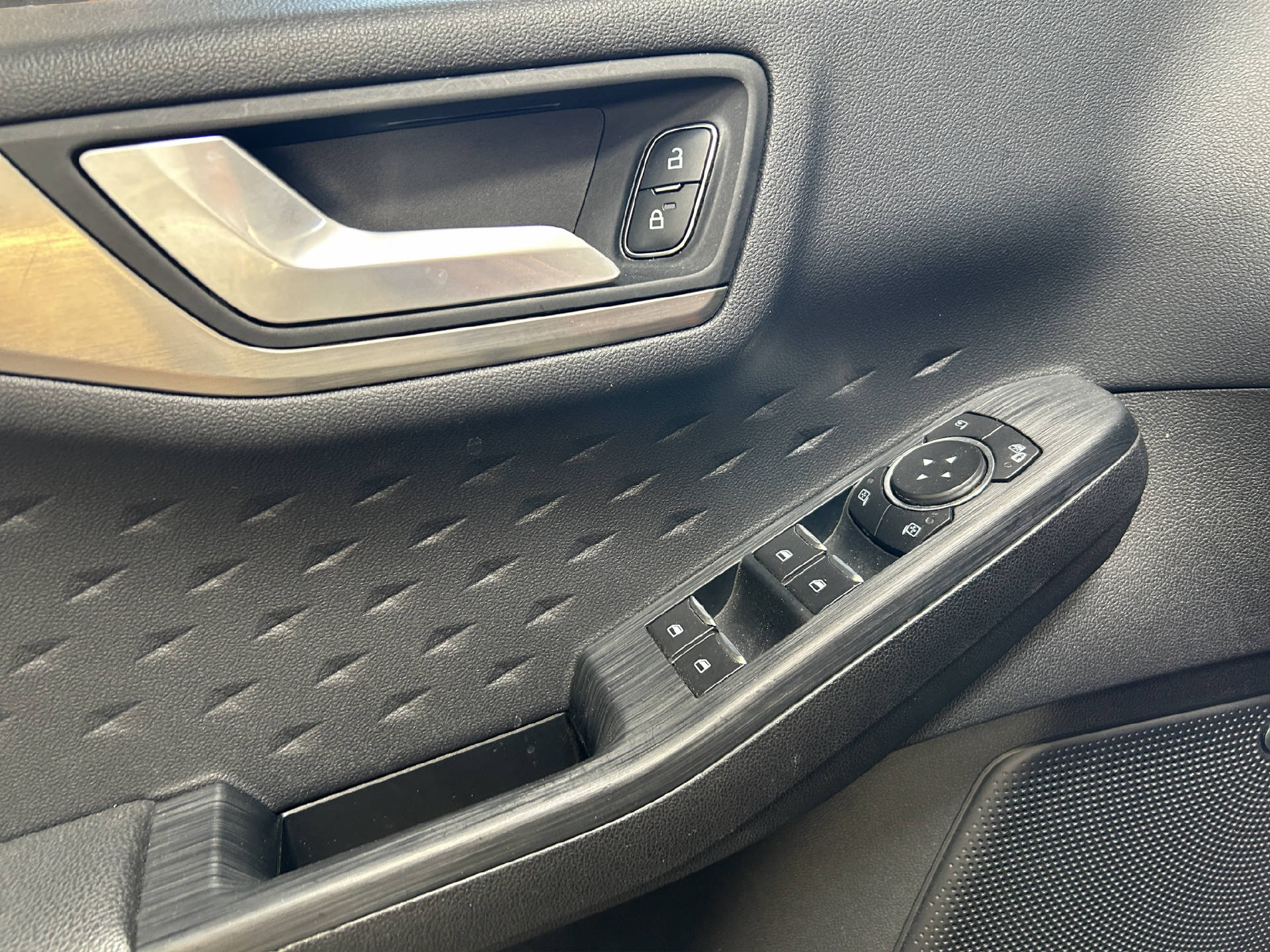 FORD Kuga 2.0 EcoBlue Hybrid Titanium X-image-12