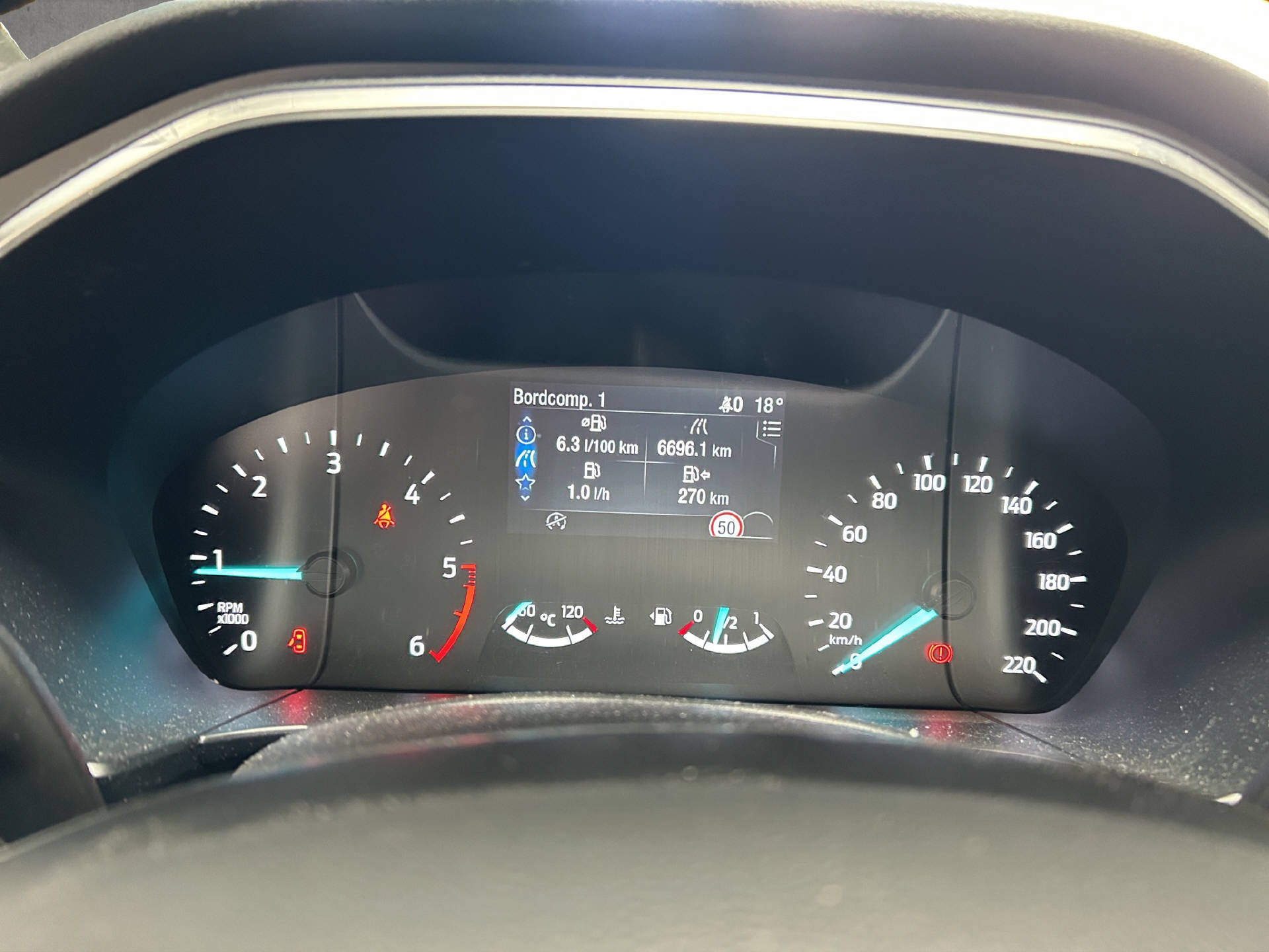 FORD Kuga 2.0 EcoBlue Hybrid Titanium X-image-11