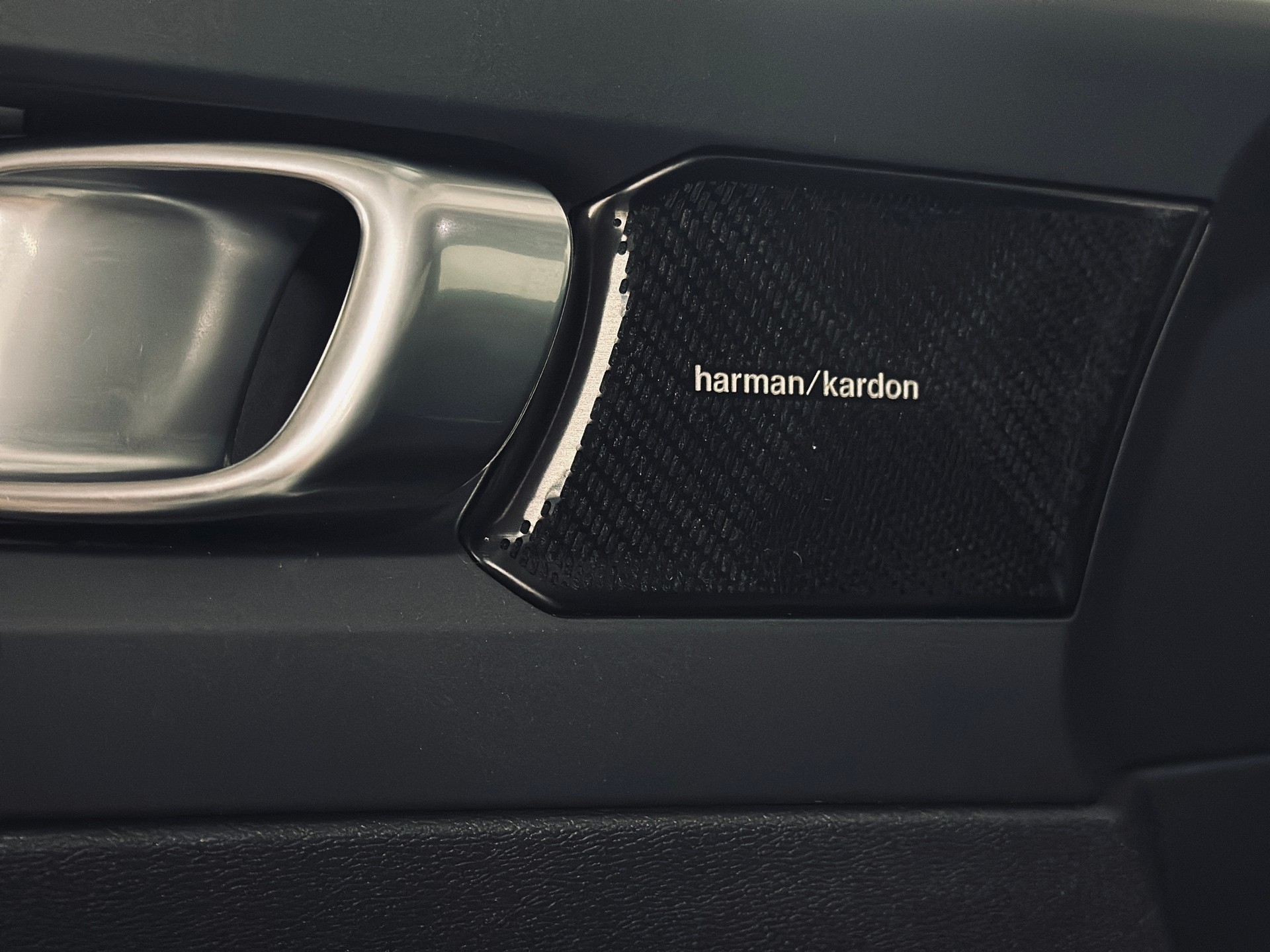 VOLVO XC40 D3 AWD Momentum Automat-image-11