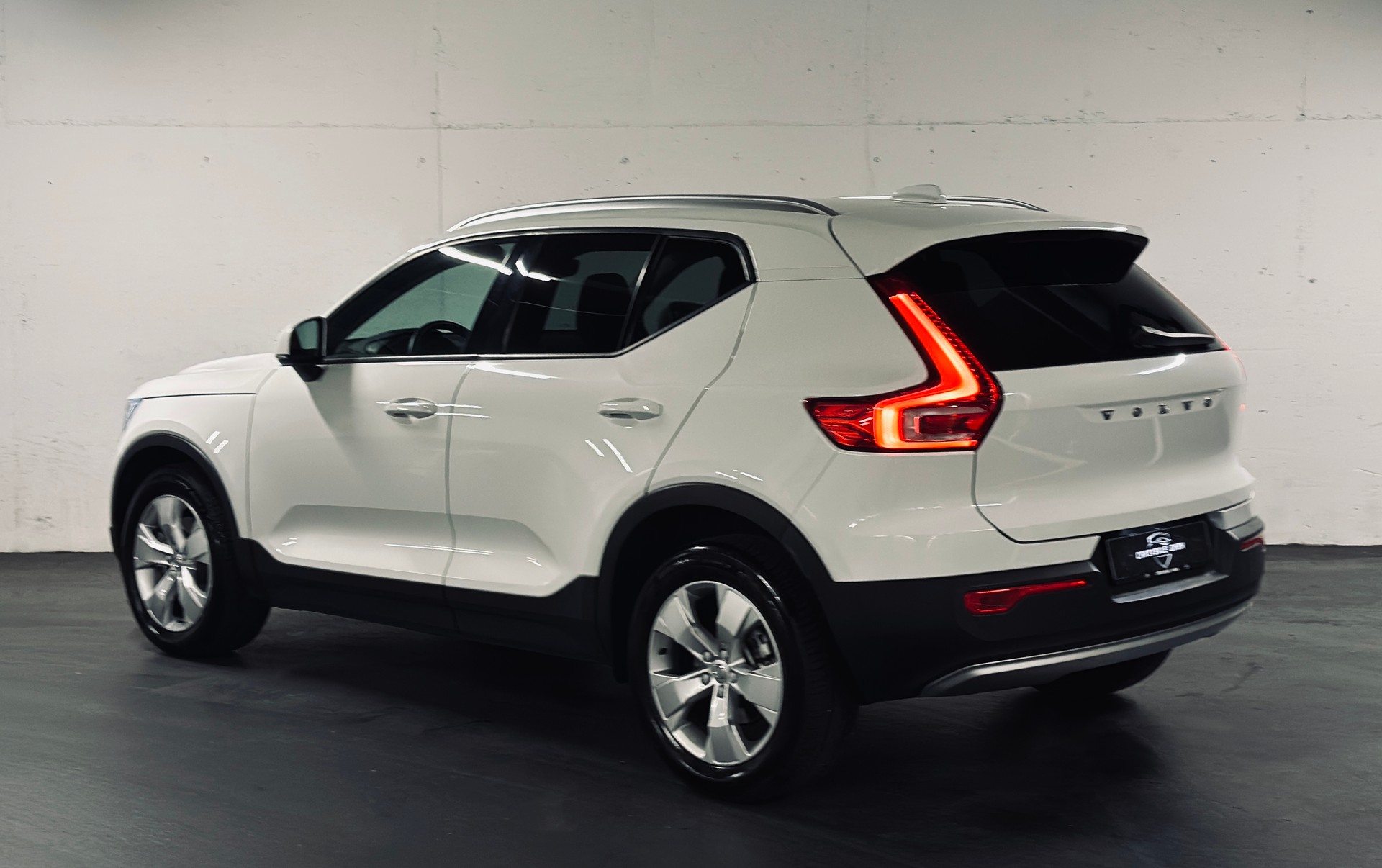 VOLVO XC40 D3 AWD Momentum Automat-image-3