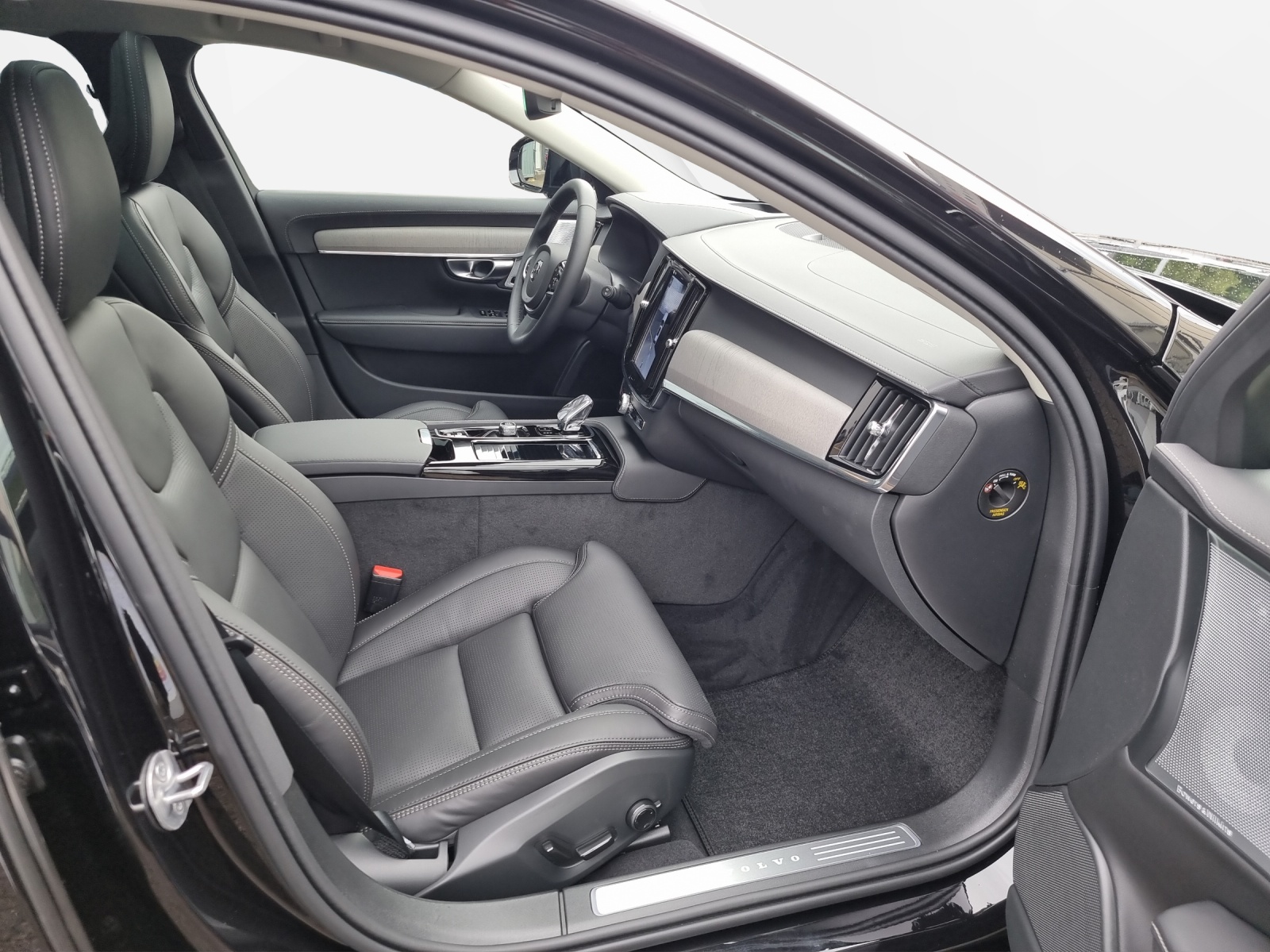 VOLVO V90 2.0 T8 TE eAWD XCLUSIVE Ultimate Dark-image-7