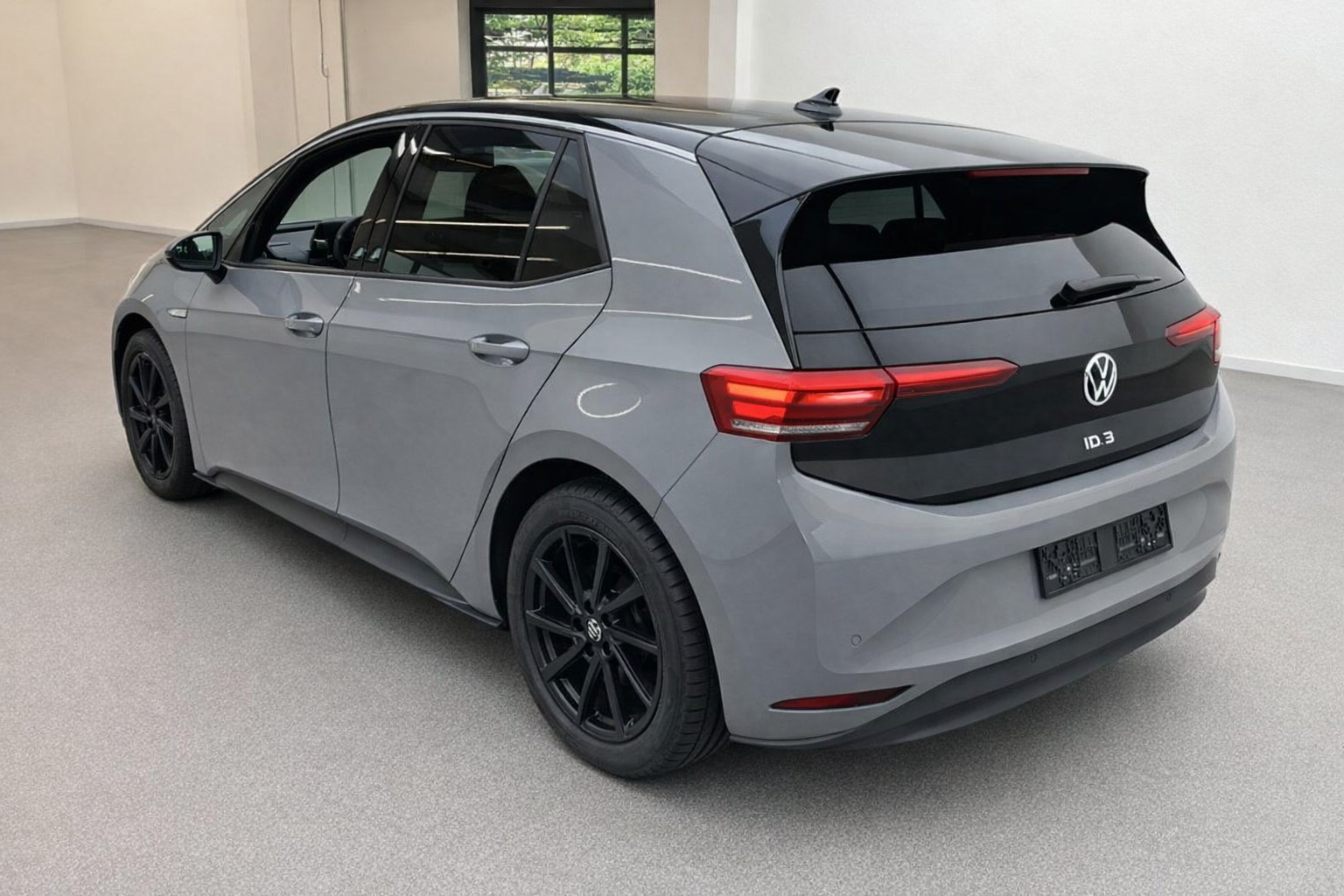 VW ID.3 Pro S 77 kWh 75 Sport Edition-image-2