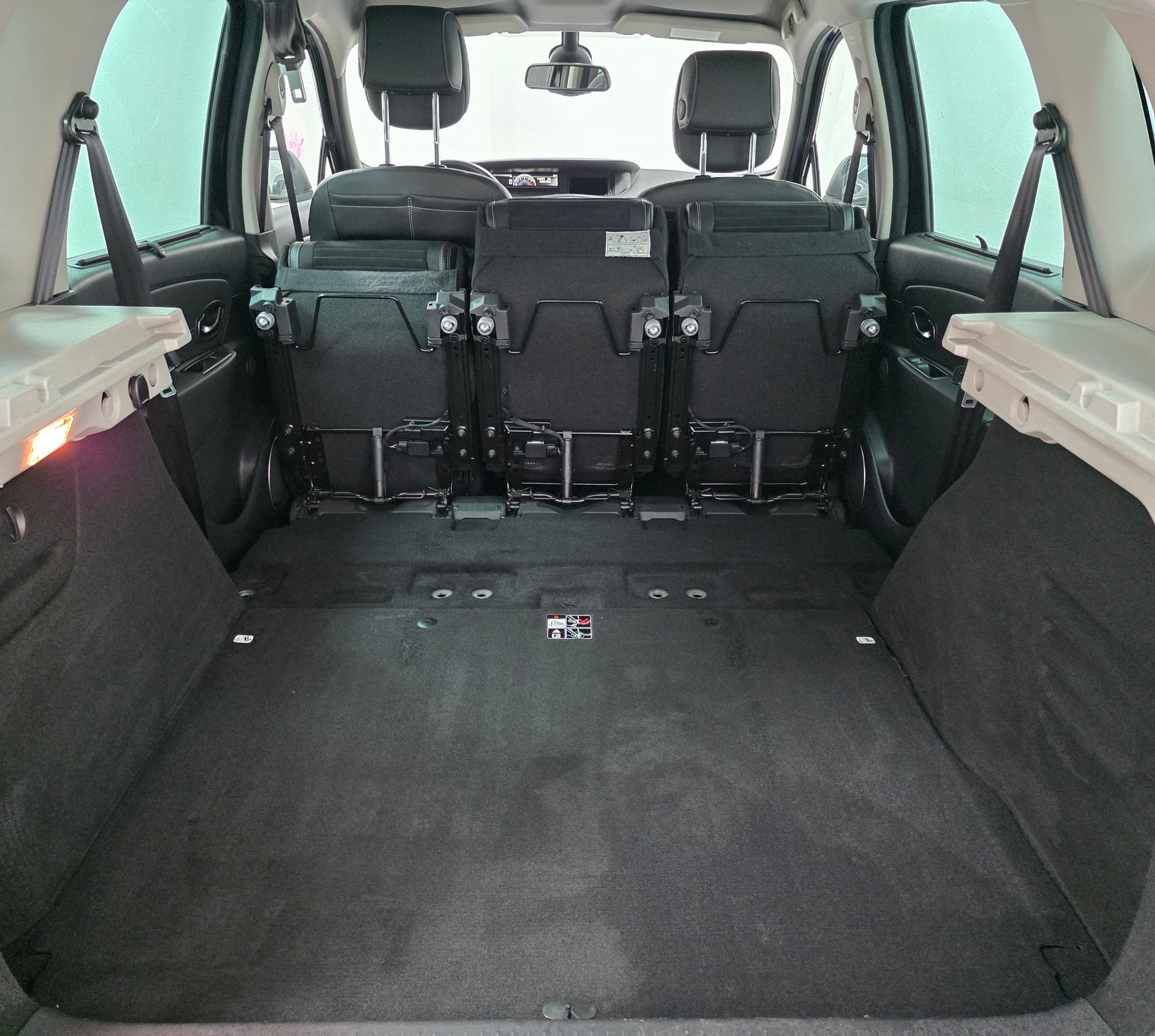 RENAULT Scénic Xmod 1.5 dCi Bose Edition EDC-image-15