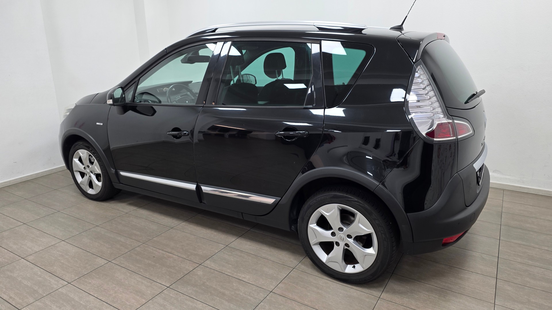 RENAULT Scénic Xmod 1.5 dCi Bose Edition EDC-image-5
