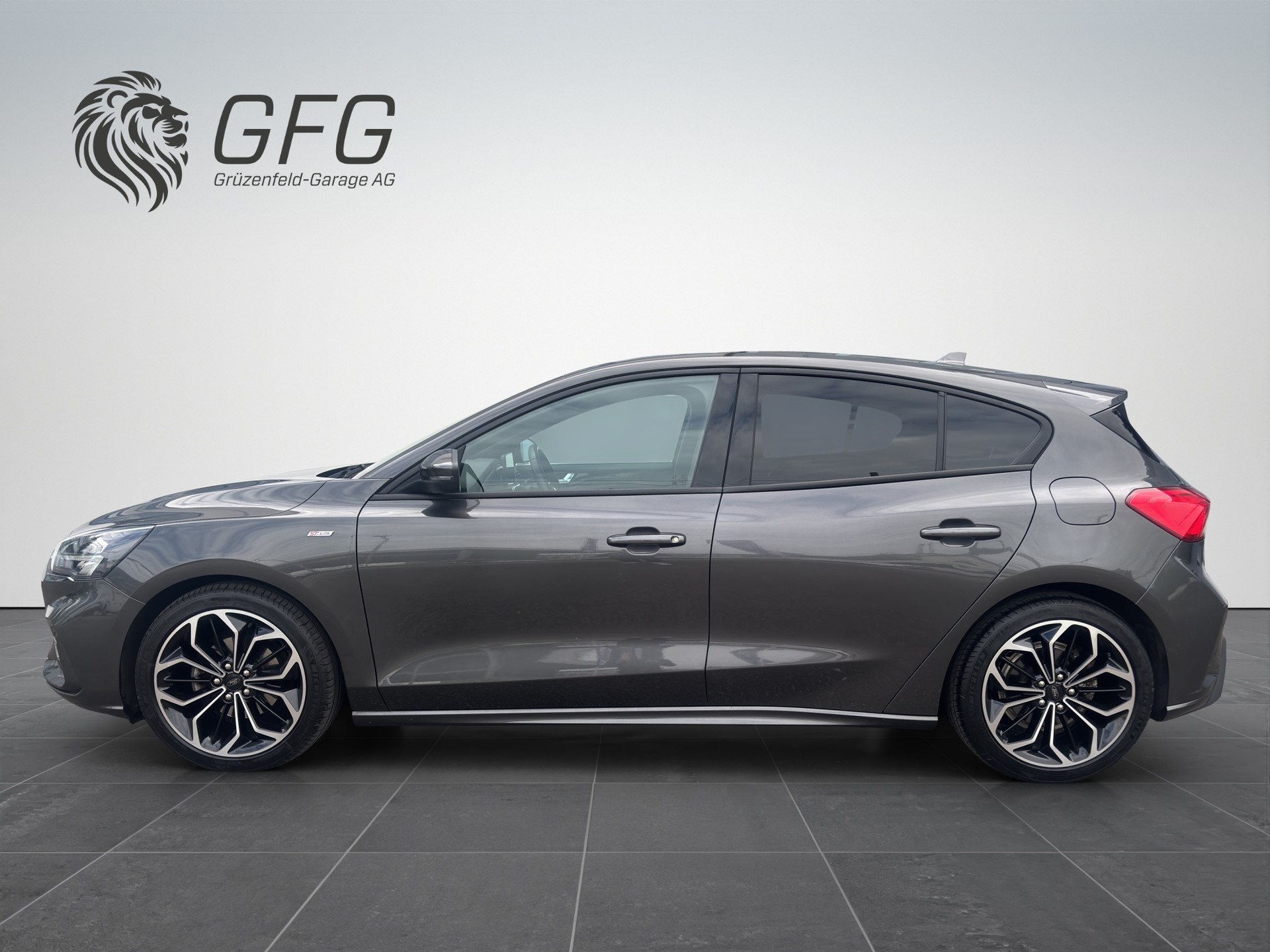 FORD Focus 1.0i EcoB 125 ST-Line-showroom-element-2
