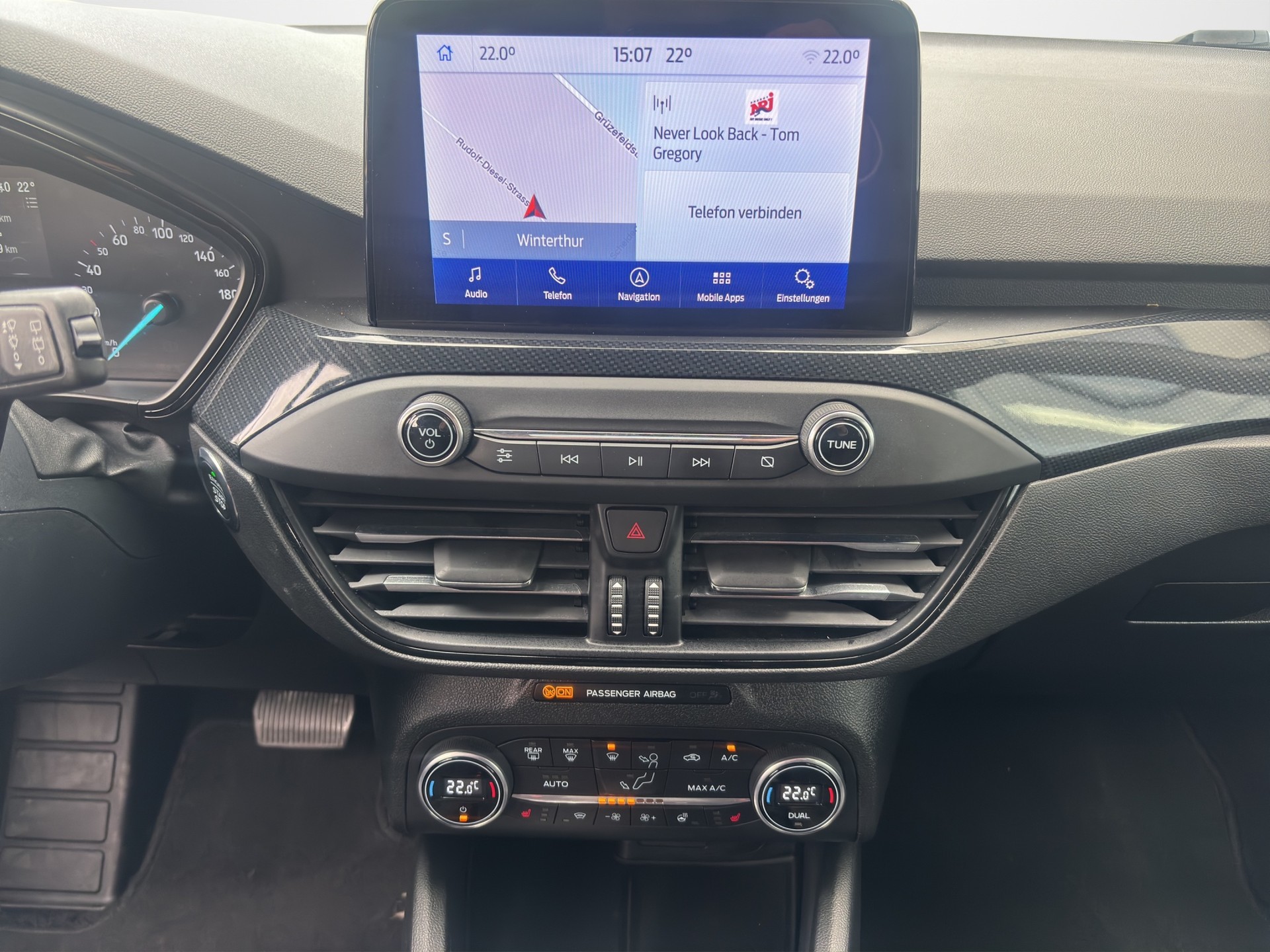 FORD Focus 1.0i EcoB 125 ST-Line-image-9