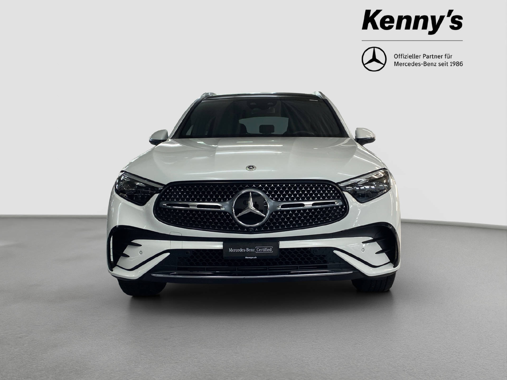 MERCEDES-BENZ GLC 300 AMG Line 4MATIC-showroom-element-1