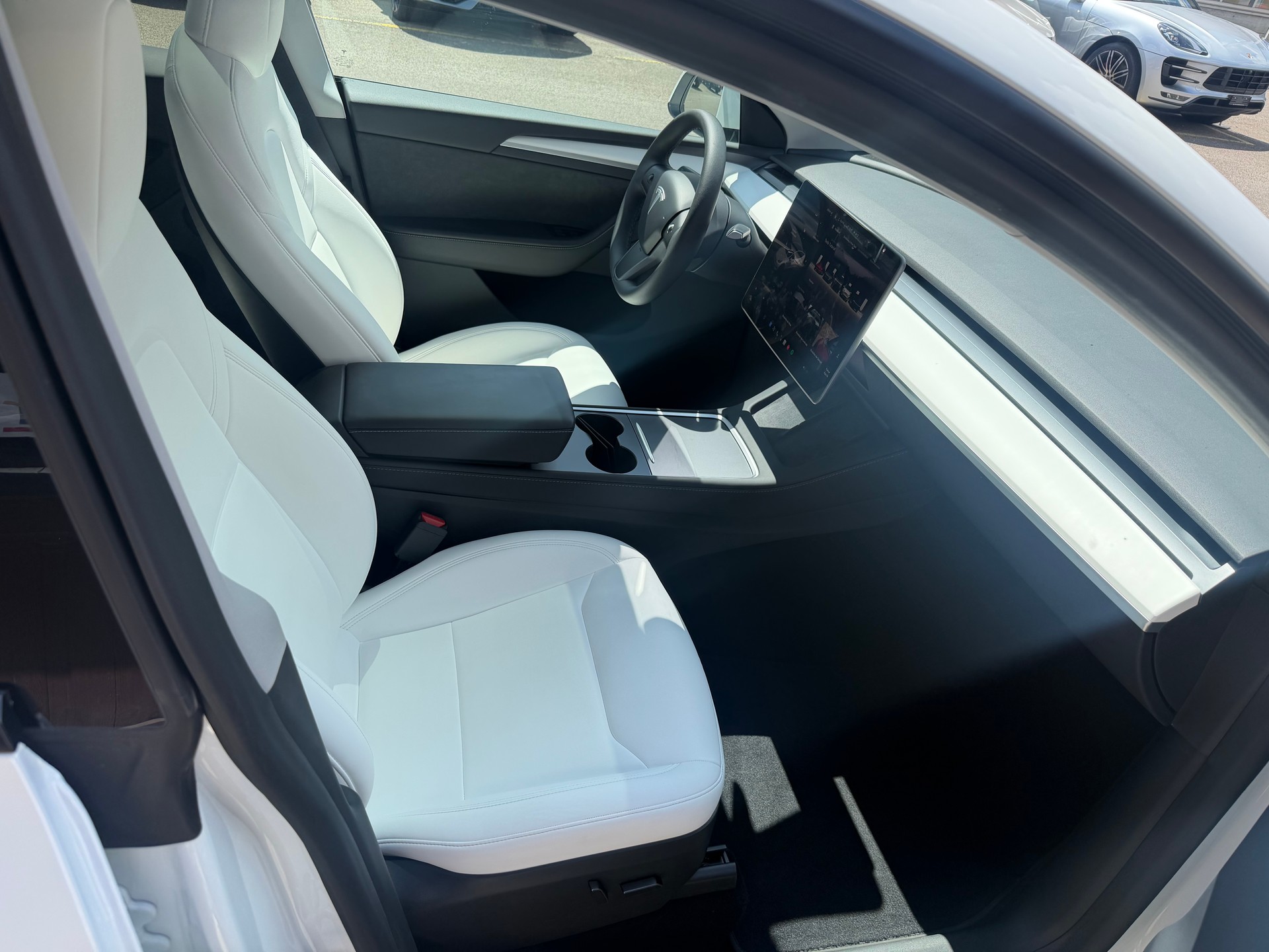 TESLA Model Y Performance-image-9