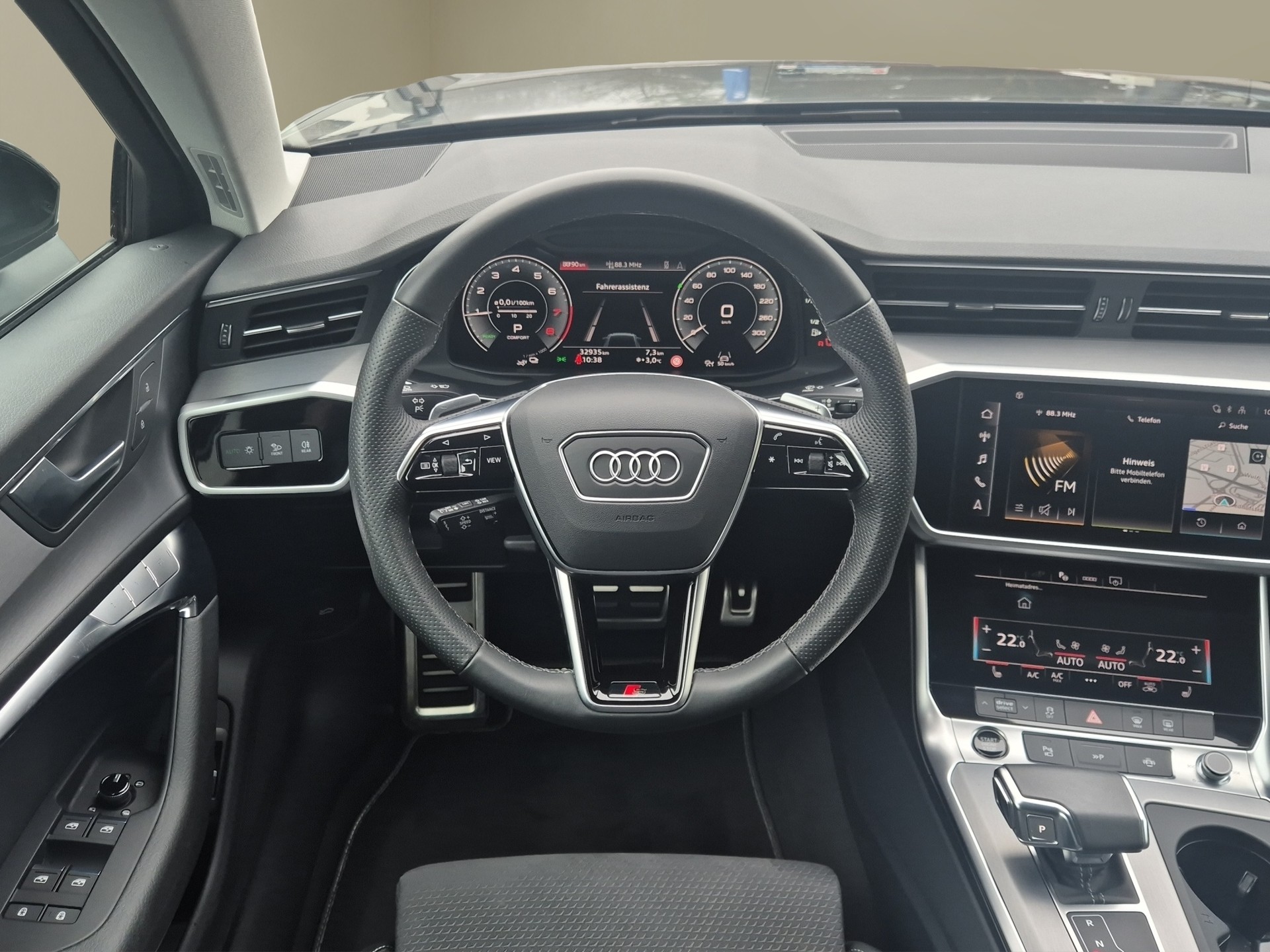 AUDI A6 Avant 55 TFSIe Sport quattro S-tronic-image-12