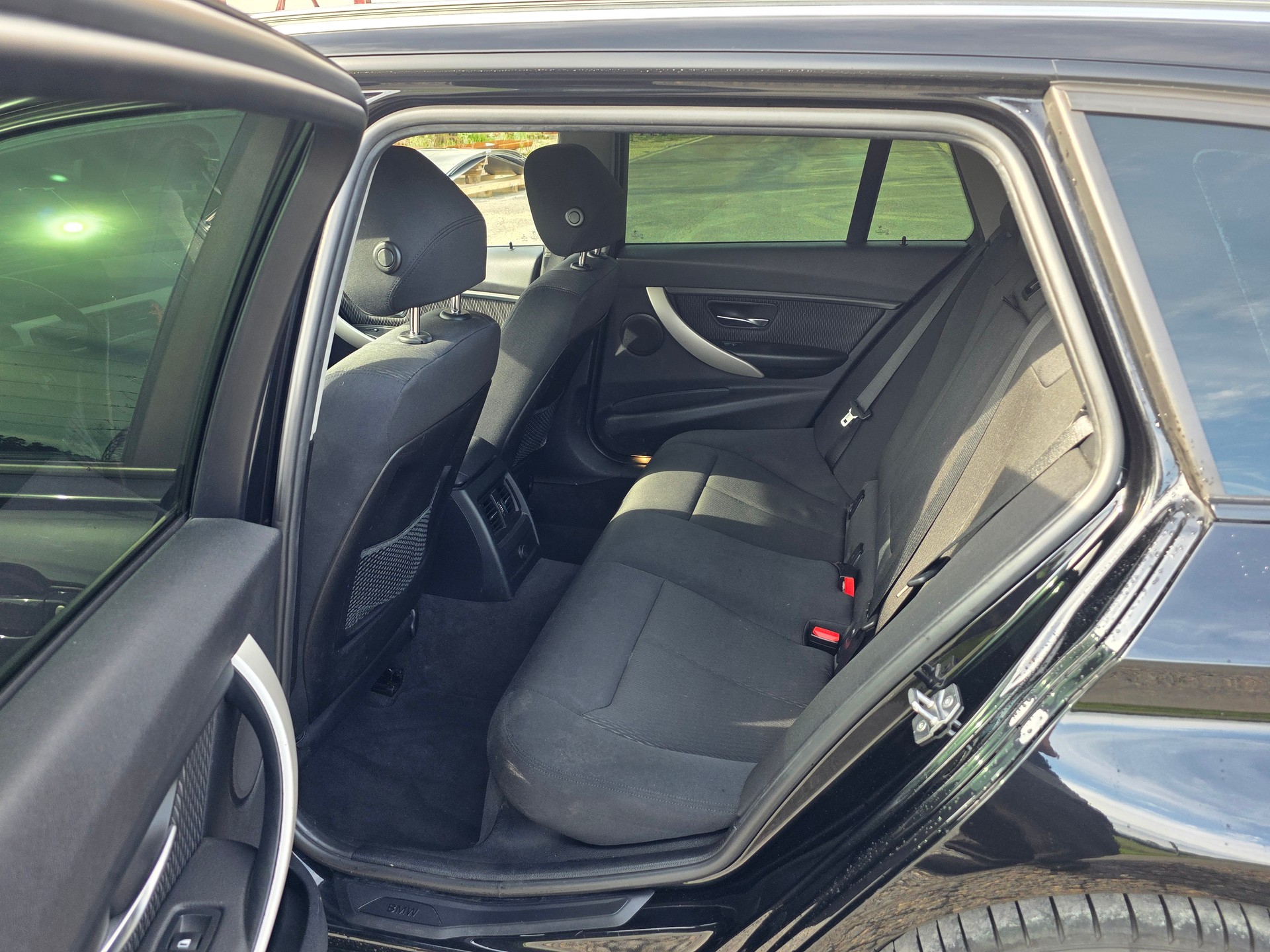 BMW 320d Touring Steptronic / Neu ab Mfk-image-9