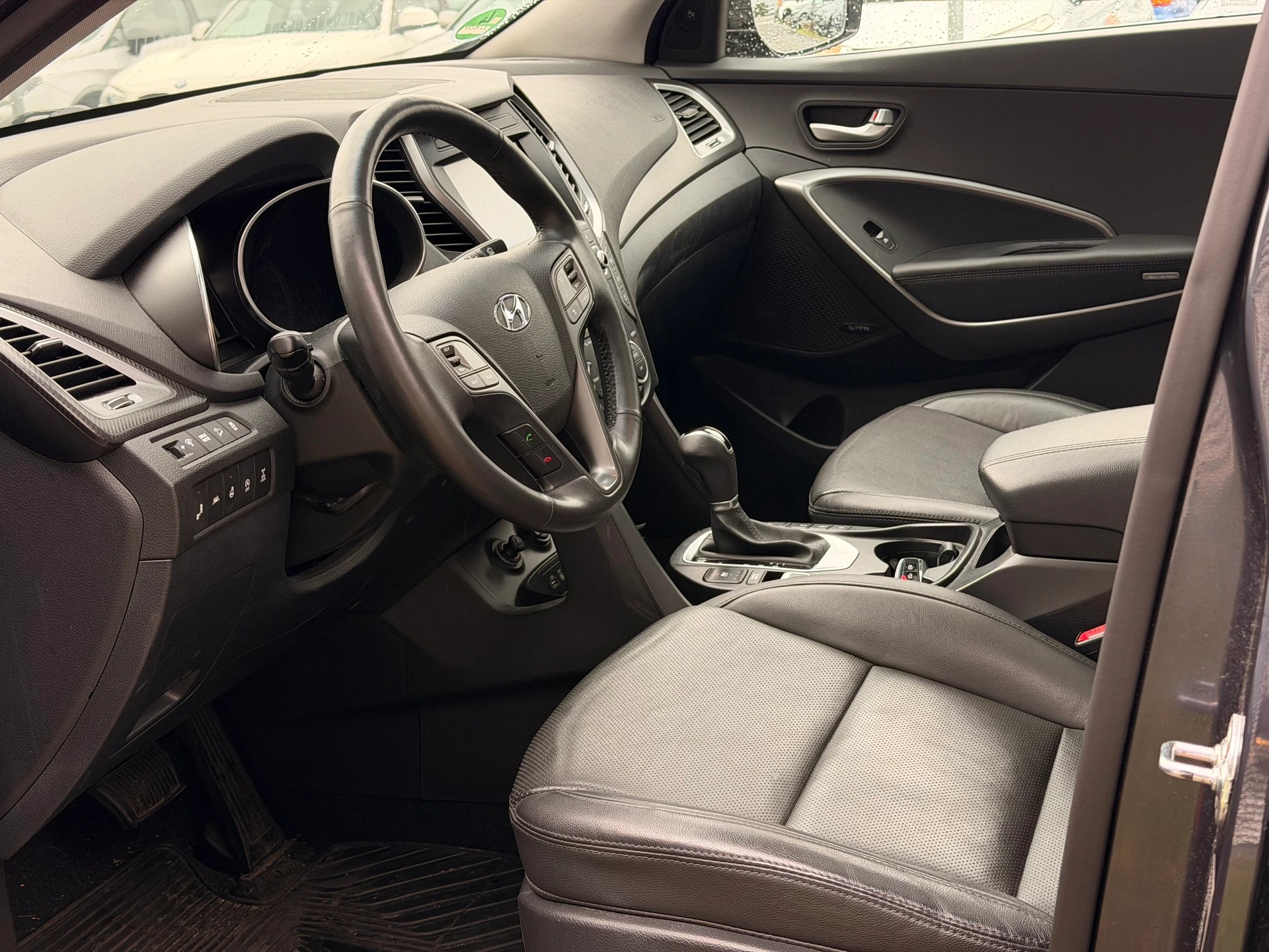 HYUNDAI Santa Fe 2.2 CRDI Vertex 4WD Automatic-image-4