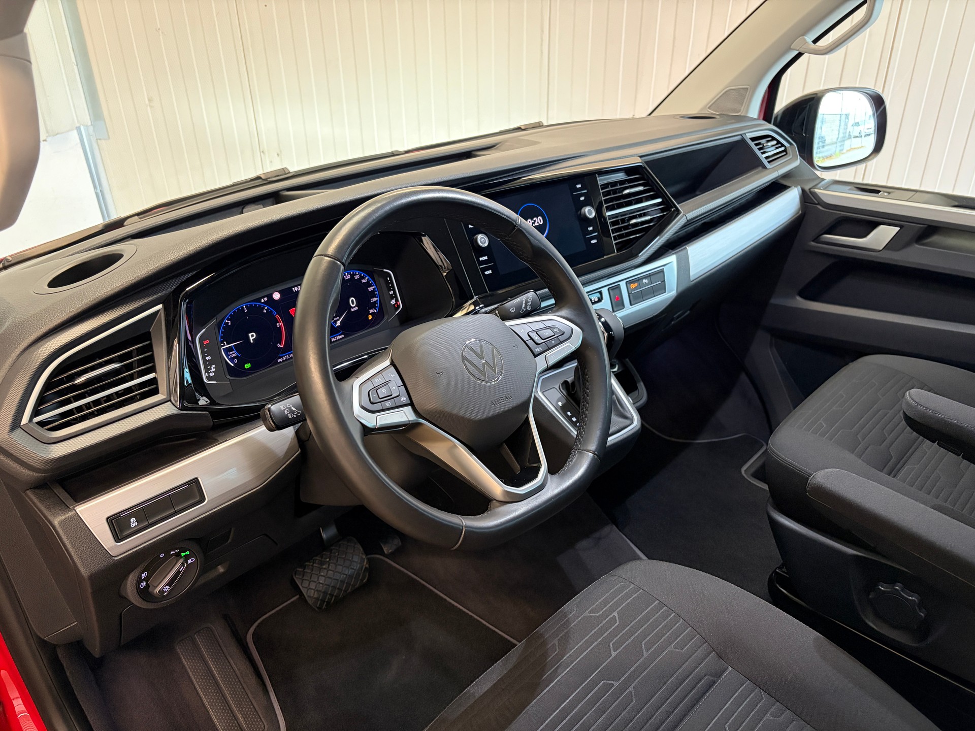 VW T6.1 Multivan EDITION 2.0 Bi-TDI DSG 4Motion-image-9