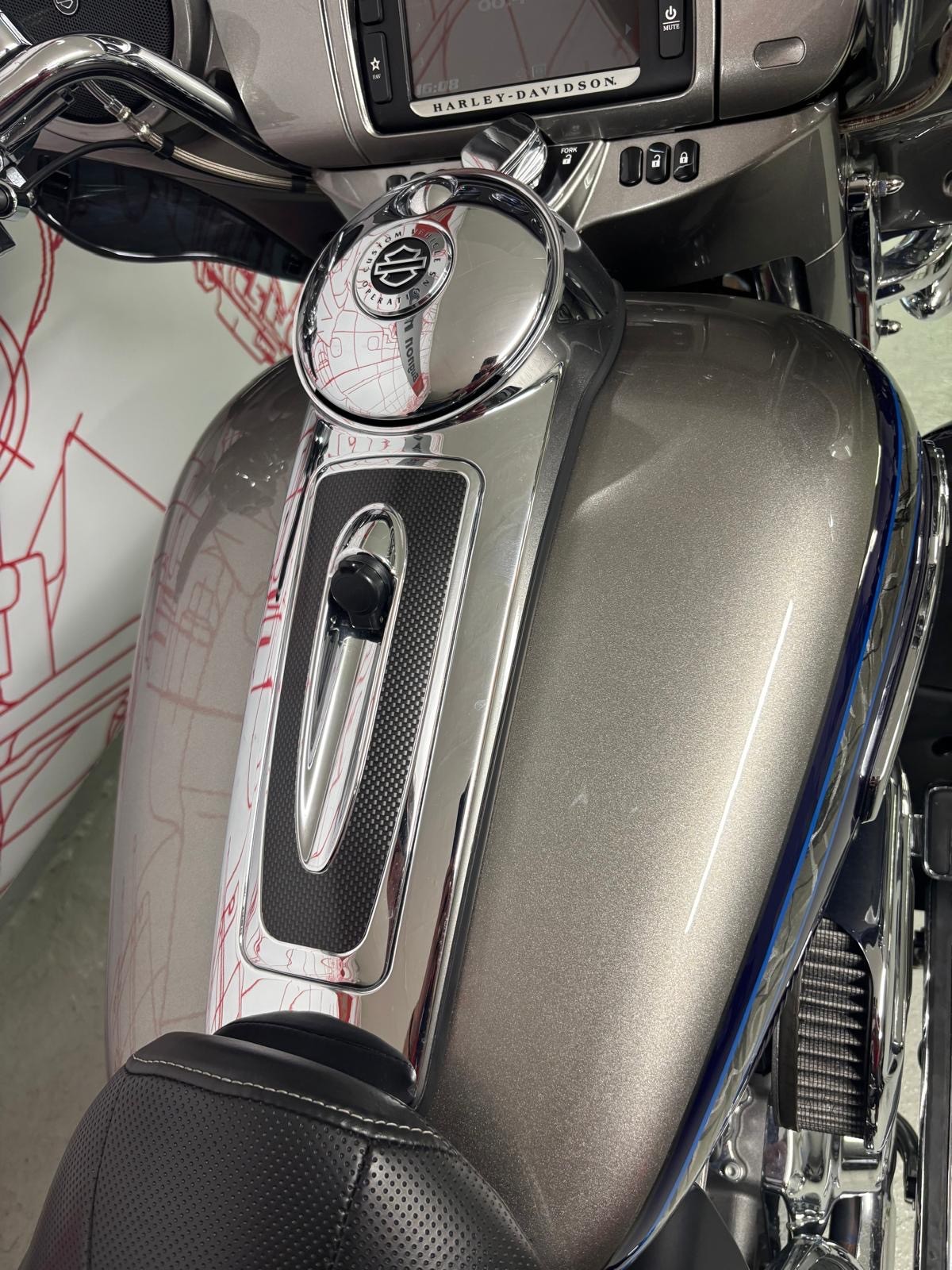 HARLEY-DAVIDSON FLHTKSE Electra Glide Ultra Limited CVO-image-9