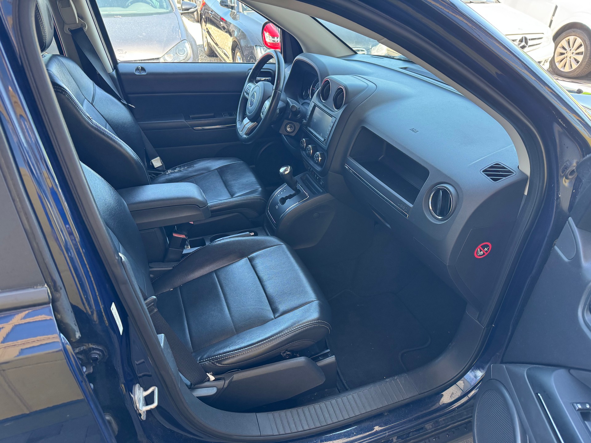JEEP Compass 2.4 Limited CVT-image-11