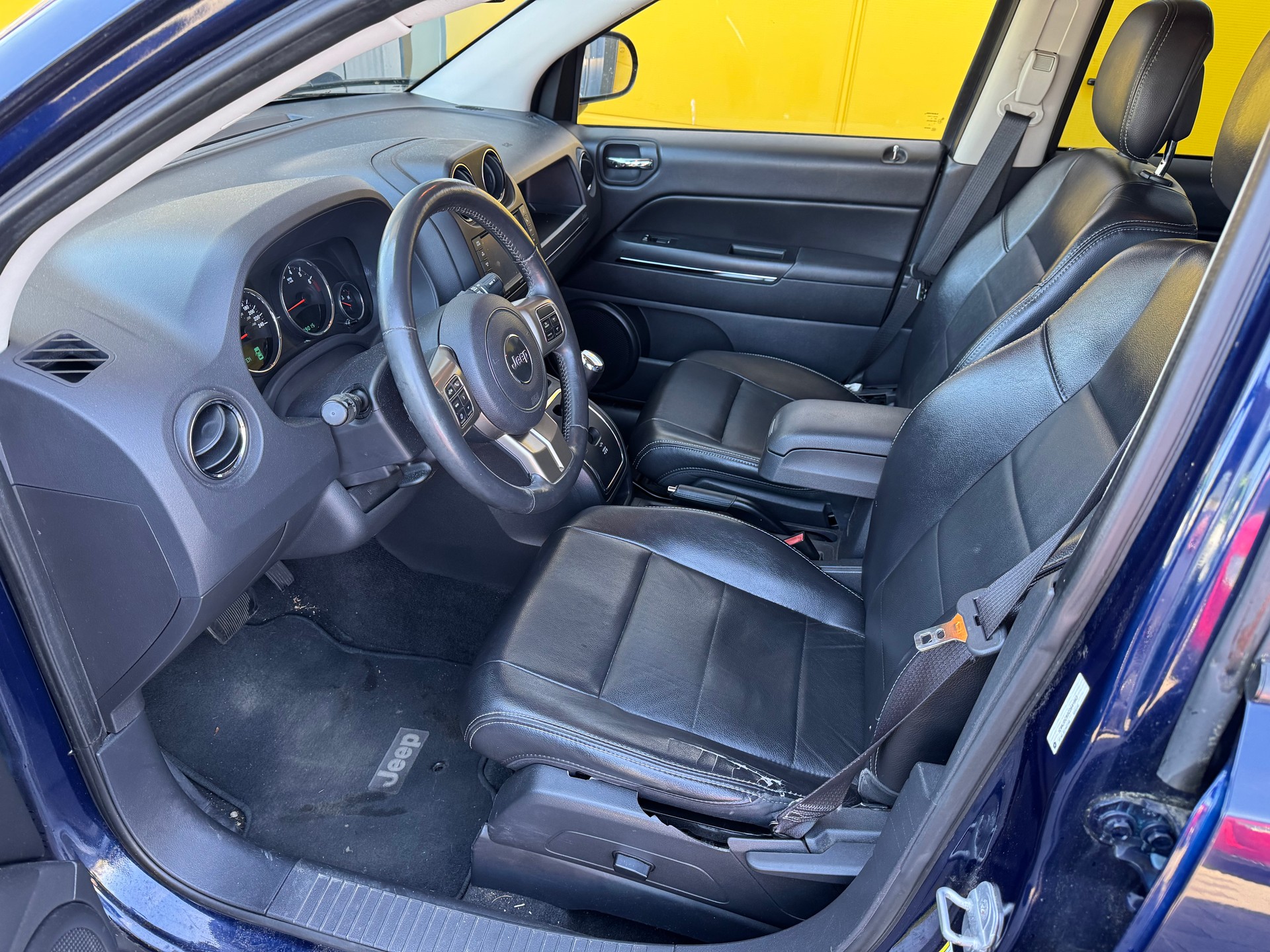 JEEP Compass 2.4 Limited CVT-image-14