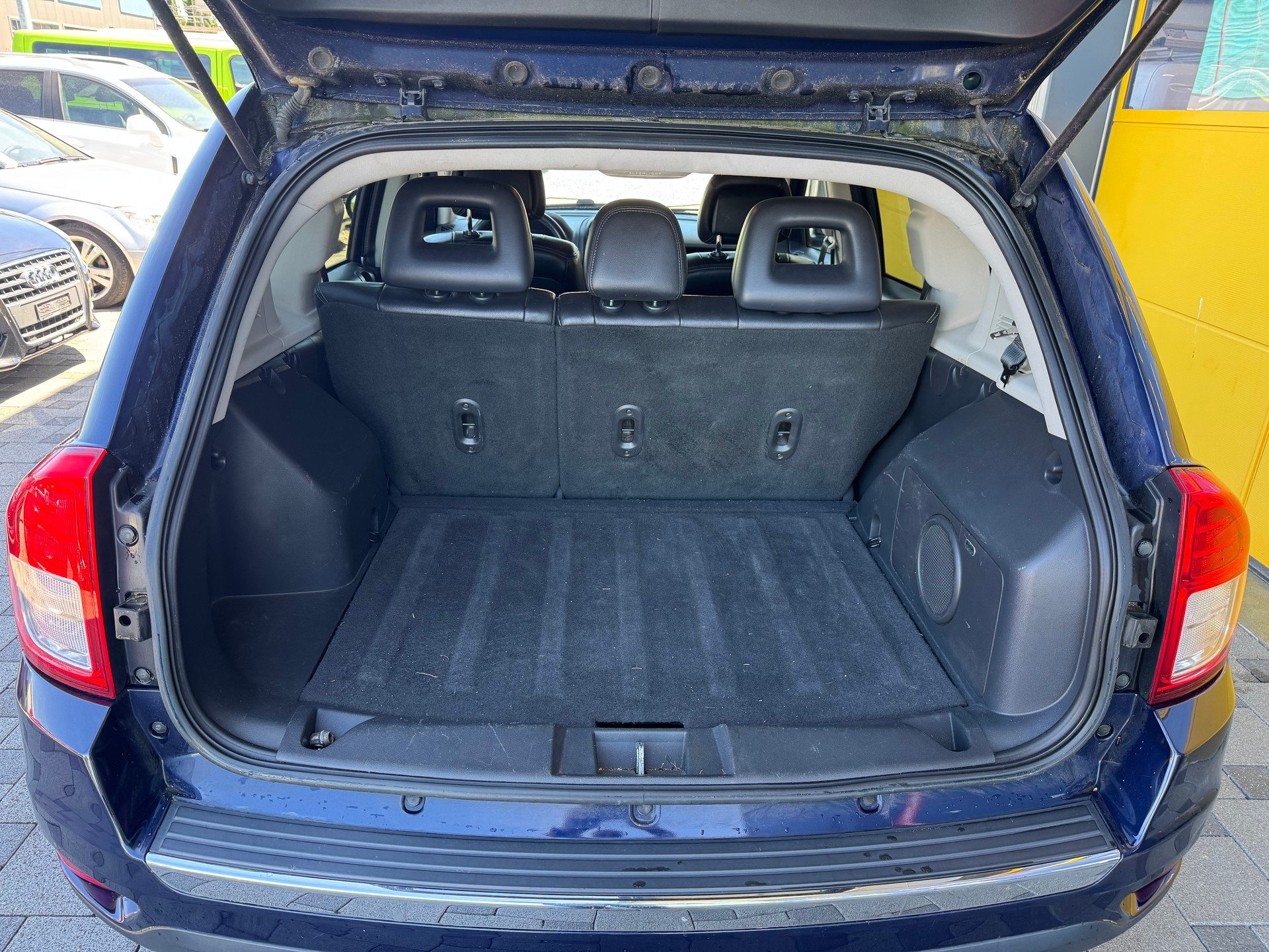 JEEP Compass 2.4 Limited CVT-image-8