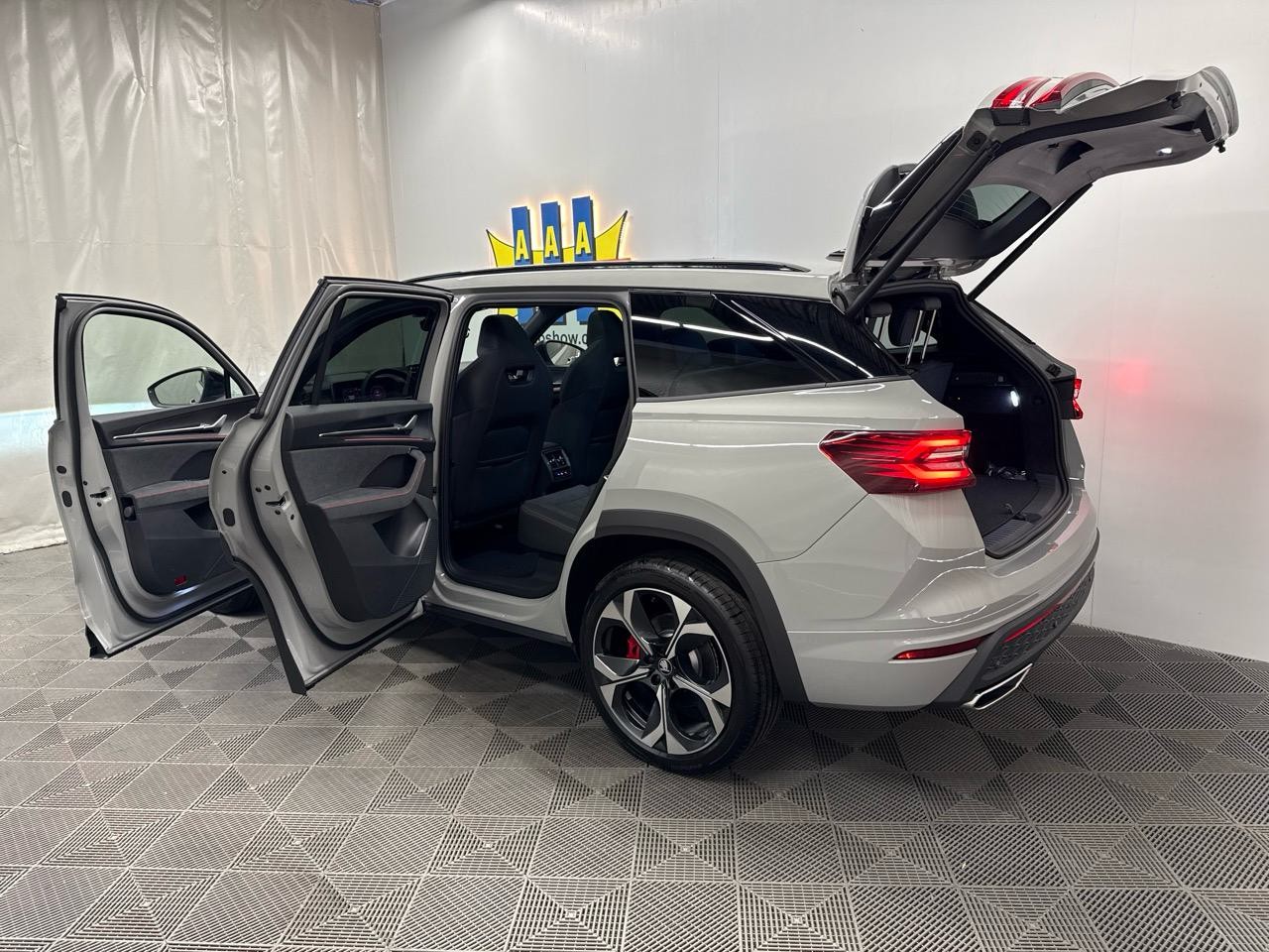 SKODA Kodiaq 2.0 TSI RS 4x4-image-15