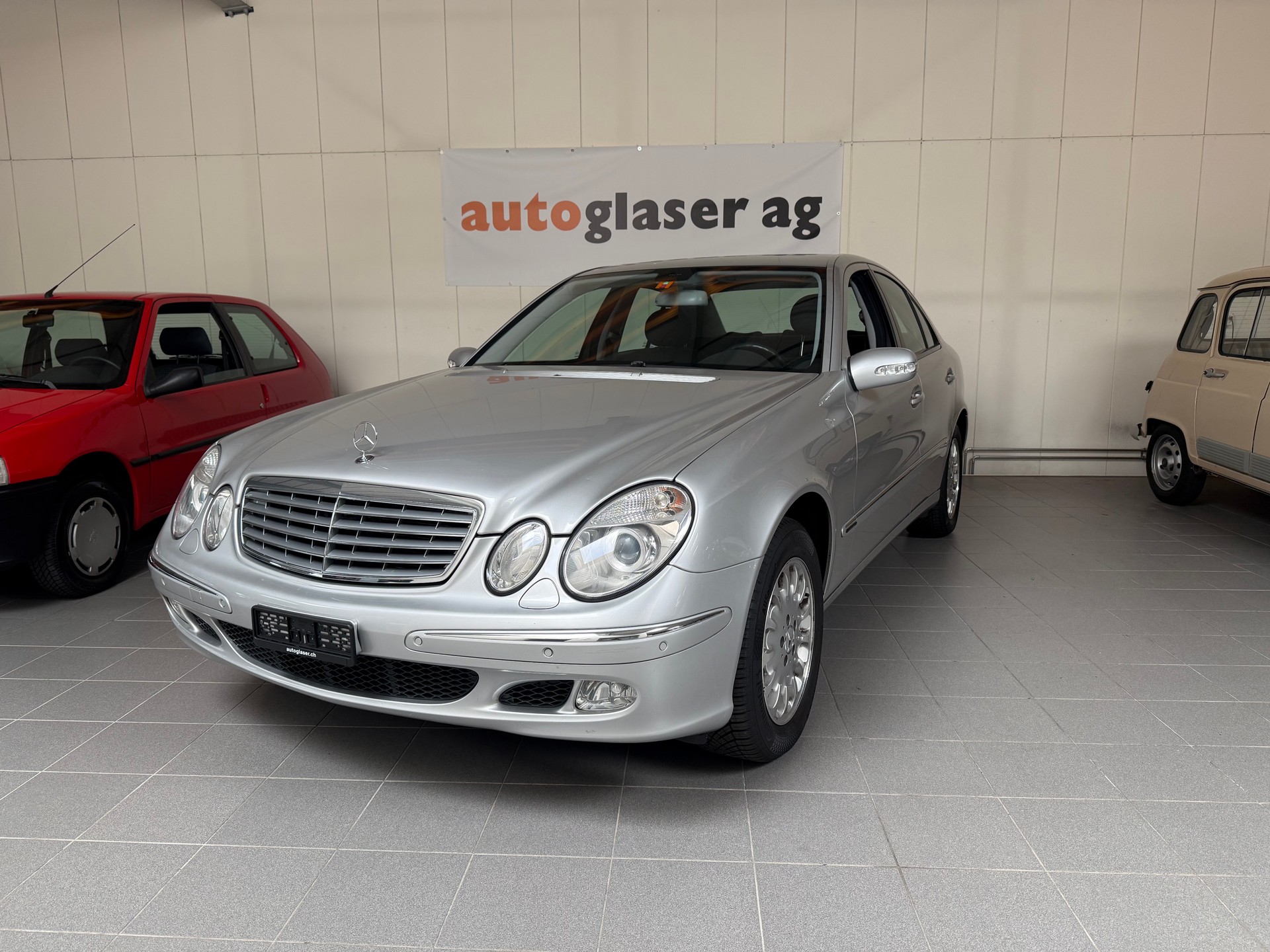 MERCEDES-BENZ E 320 Avantgarde Automatic-showroom-element-1