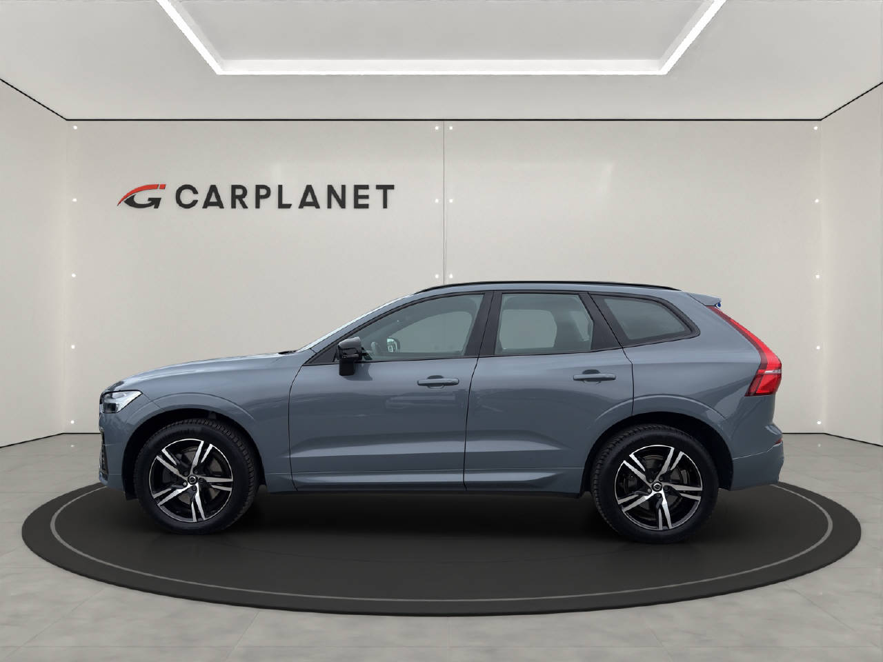 VOLVO XC60 2.0 B5 MH R-Design AWD-showroom-element-1