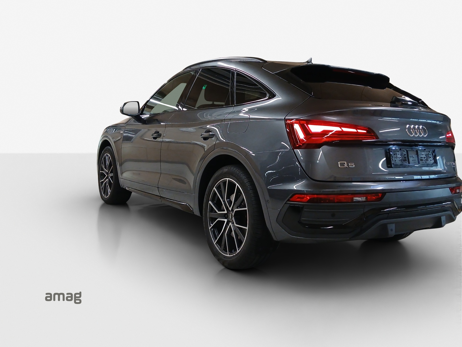 AUDI Q5 Sportback 50 TFSI e PHEV Black Edition quattro S-tronic-showroom-element-2