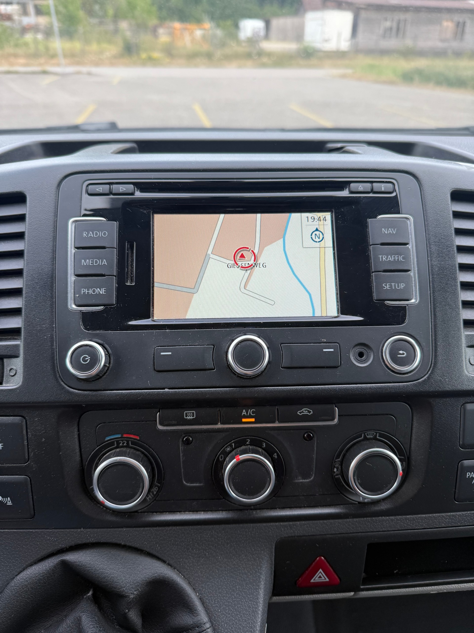 VW T5 2.0 TDI 4Motion-image-12