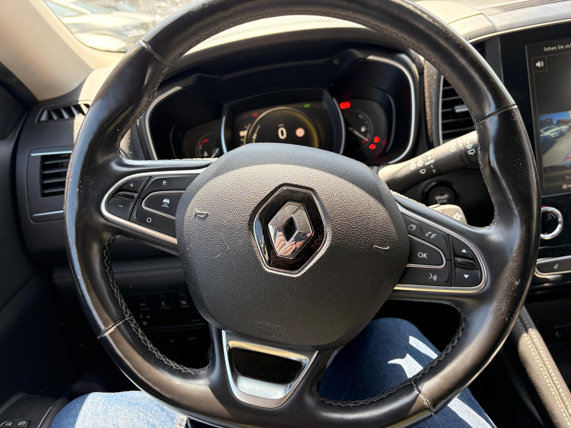 RENAULT Koleos 2.0 dCi Initiale Paris 4WD Xtronic CVT-image-9