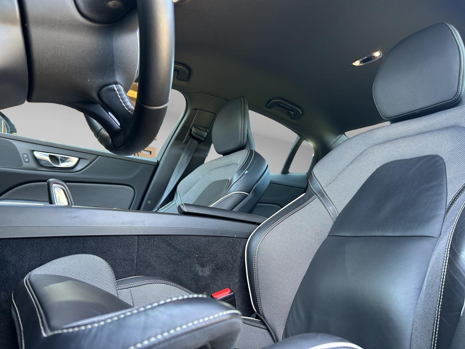VOLVO S60 B5 AWD Benzin Mild Hybrid R-Design Geartronic-image-11