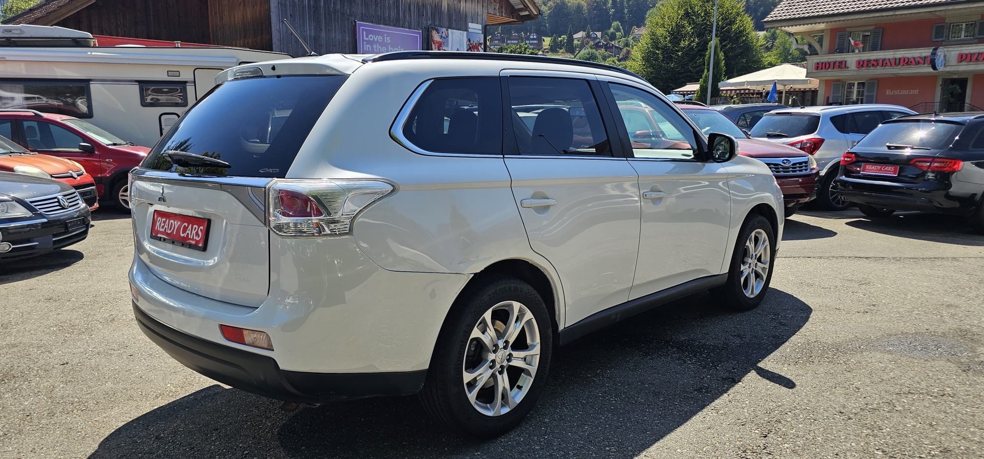 MITSUBISHI Outlander 2.2 DID Navigator Safety 4WD Automatic-image-5