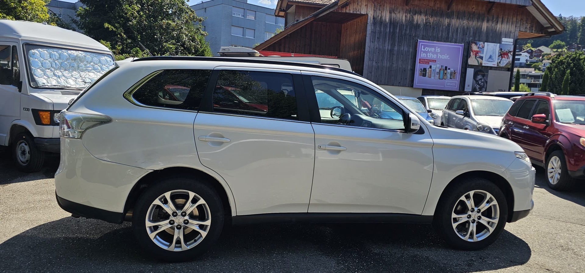 MITSUBISHI Outlander 2.2 DID Navigator Safety 4WD Automatic-image-7