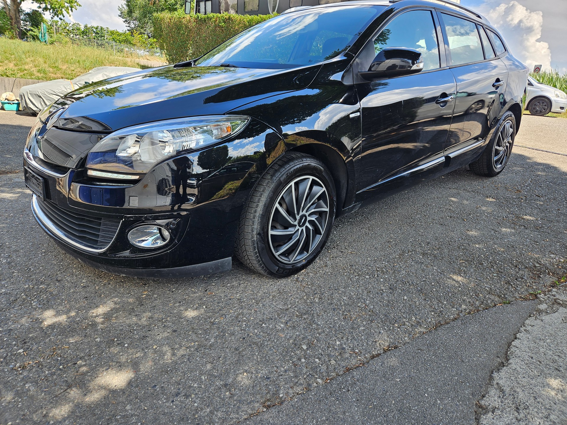 RENAULT Mégane Grandtour 1.5 dCi Swiss Edition EDC-image-1