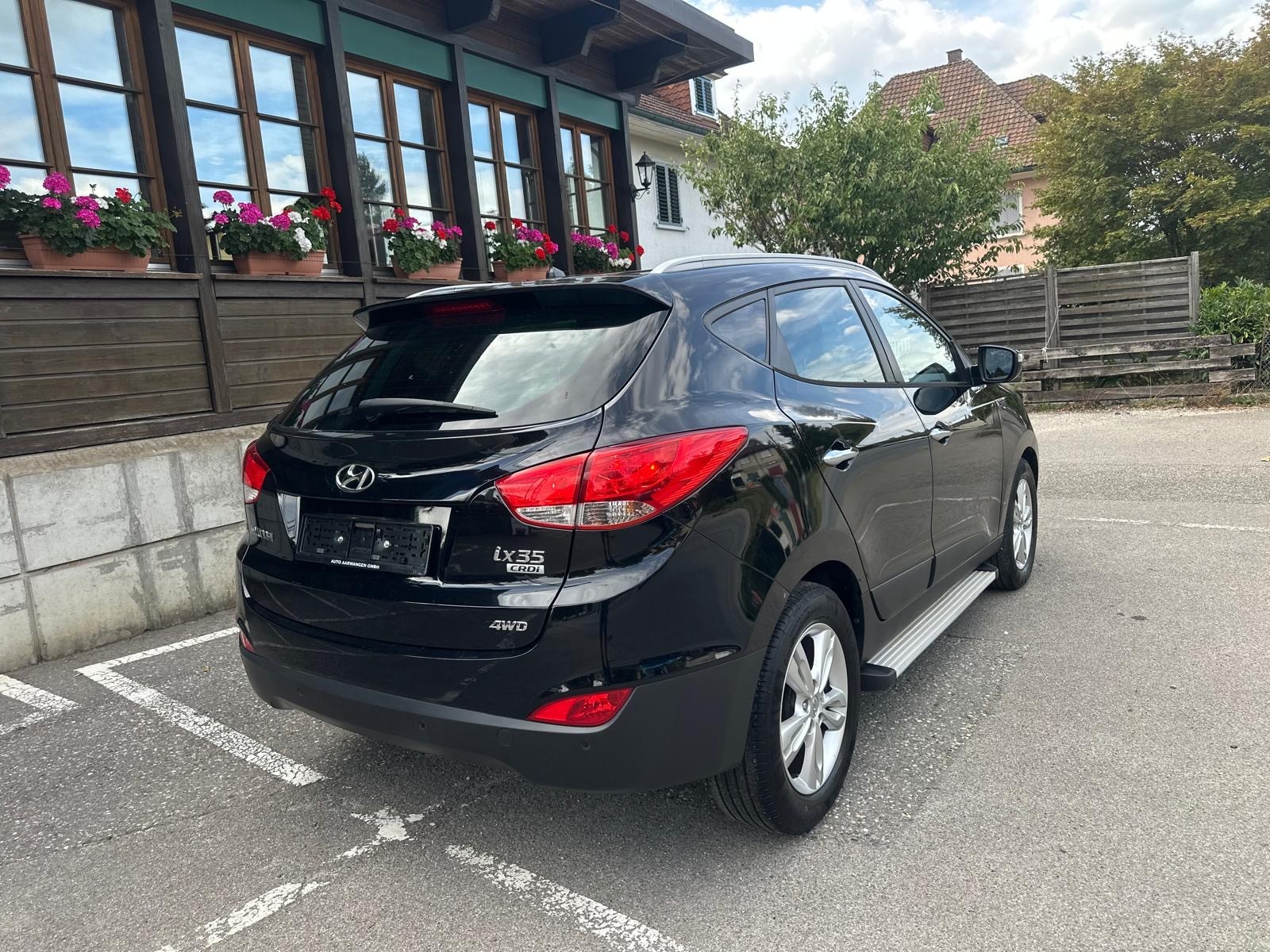 HYUNDAI iX 35 2.0 CRDi Style 4WD Automatic-showroom-element-3
