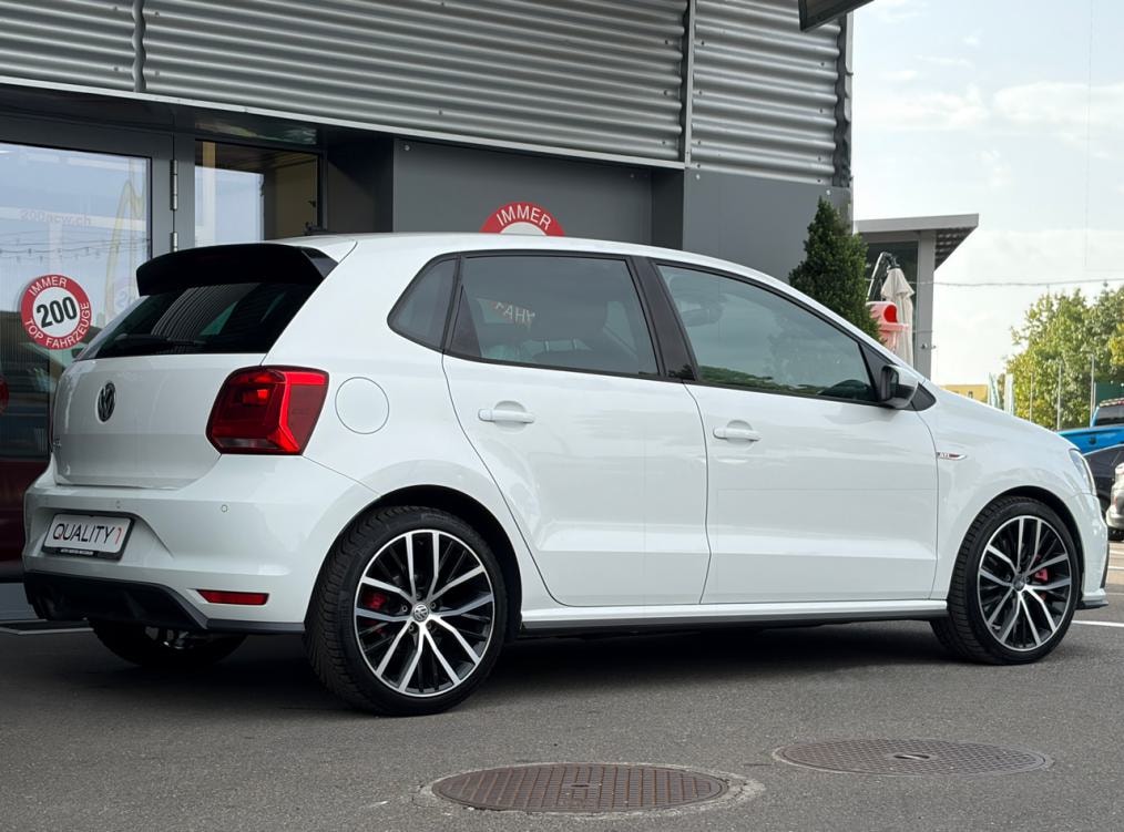 VW Polo 1.8 TSI GTI-showroom-element-2