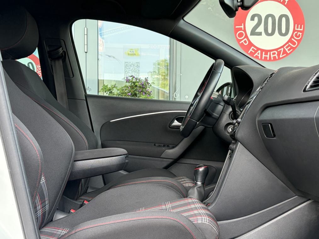 VW Polo 1.8 TSI GTI-image-6