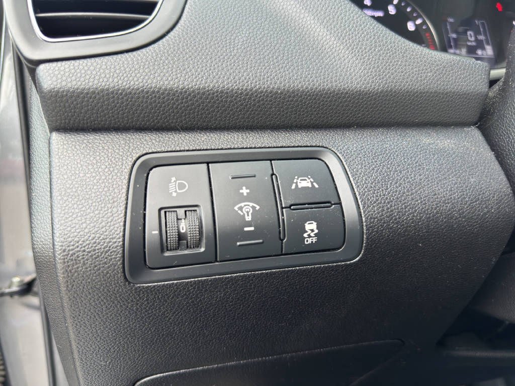 HYUNDAI i20 1.0 T-GDi 120 Amplia-image-17
