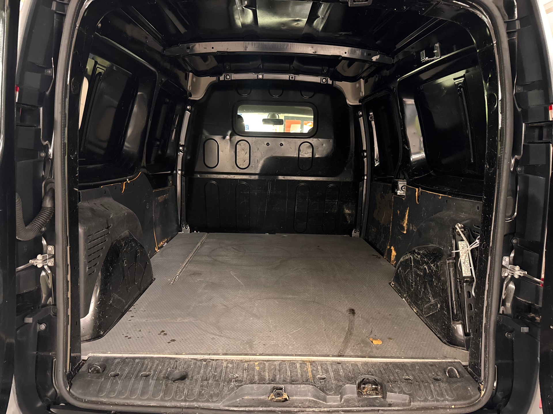 RENAULT Kangoo Maxi dCi 90 Business 2 Plätze-image-8