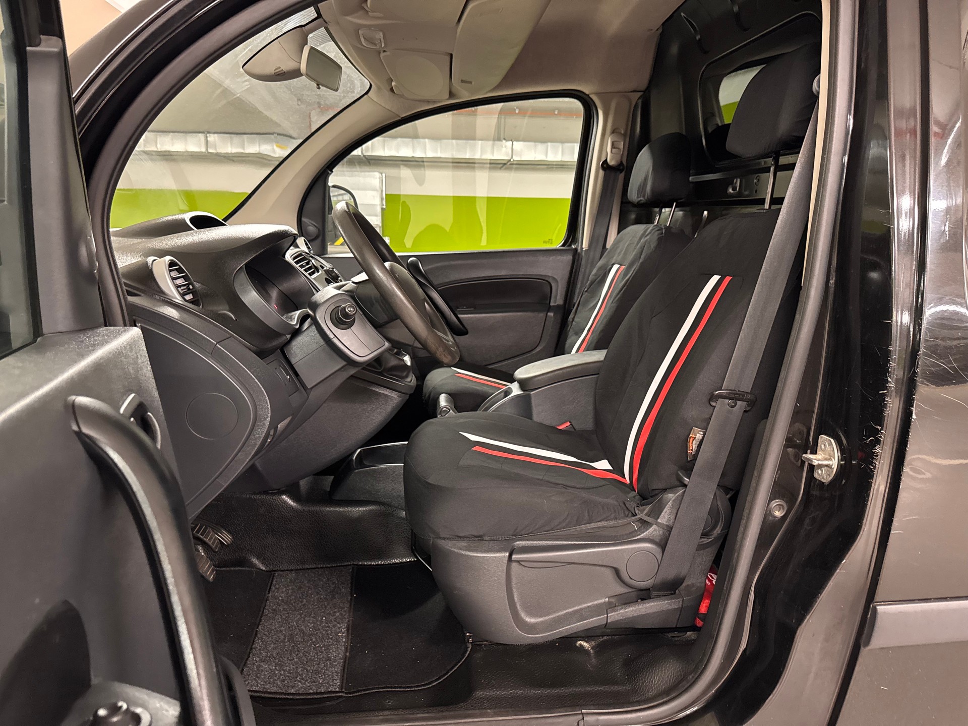 RENAULT Kangoo Maxi dCi 90 Business 2 Plätze-image-13