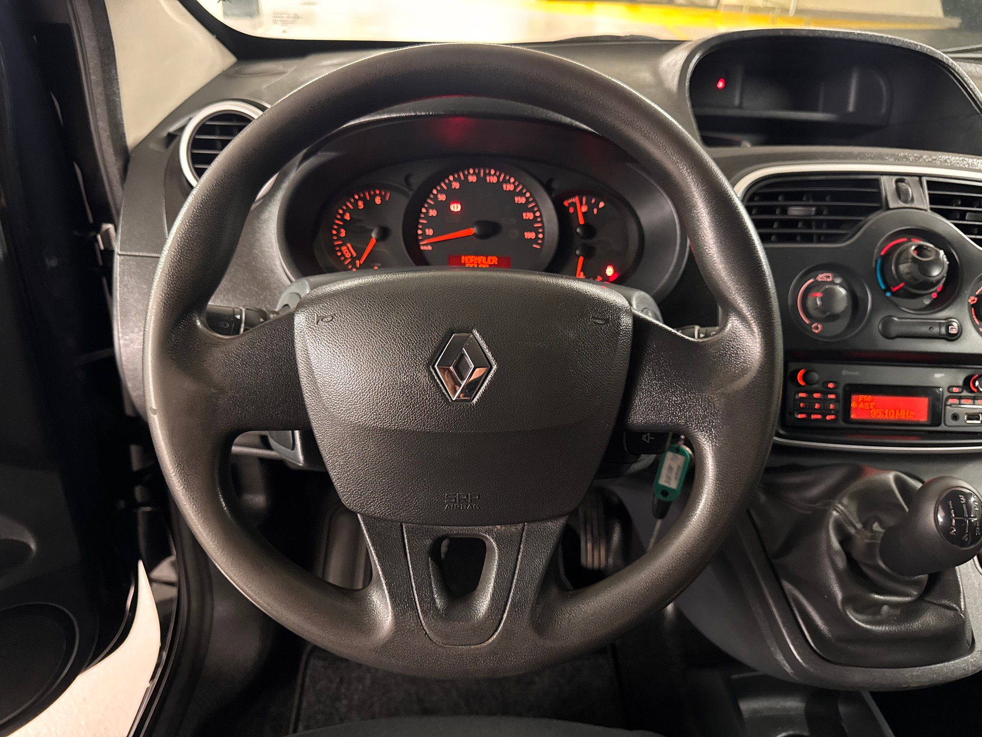 RENAULT Kangoo Maxi dCi 90 Business 2 Plätze-image-12