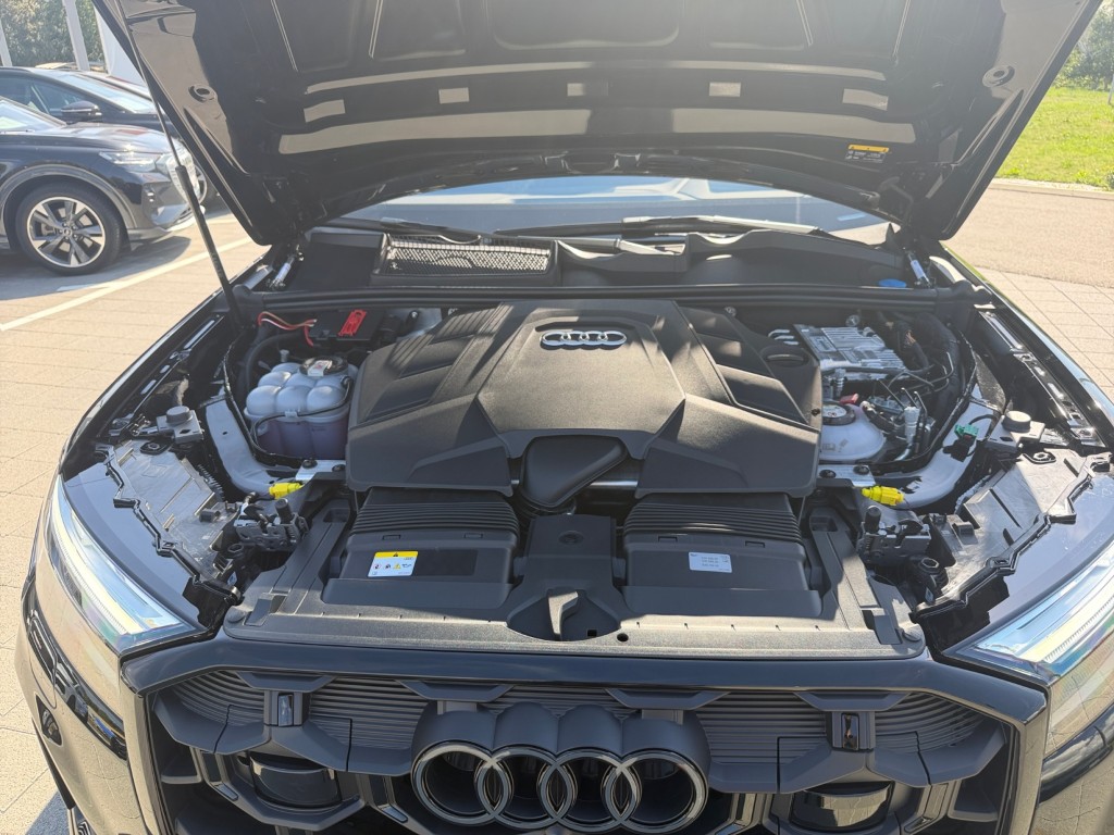 AUDI Q7 SUV TFSI e quattro 290 kW S line tiptronic-image-19