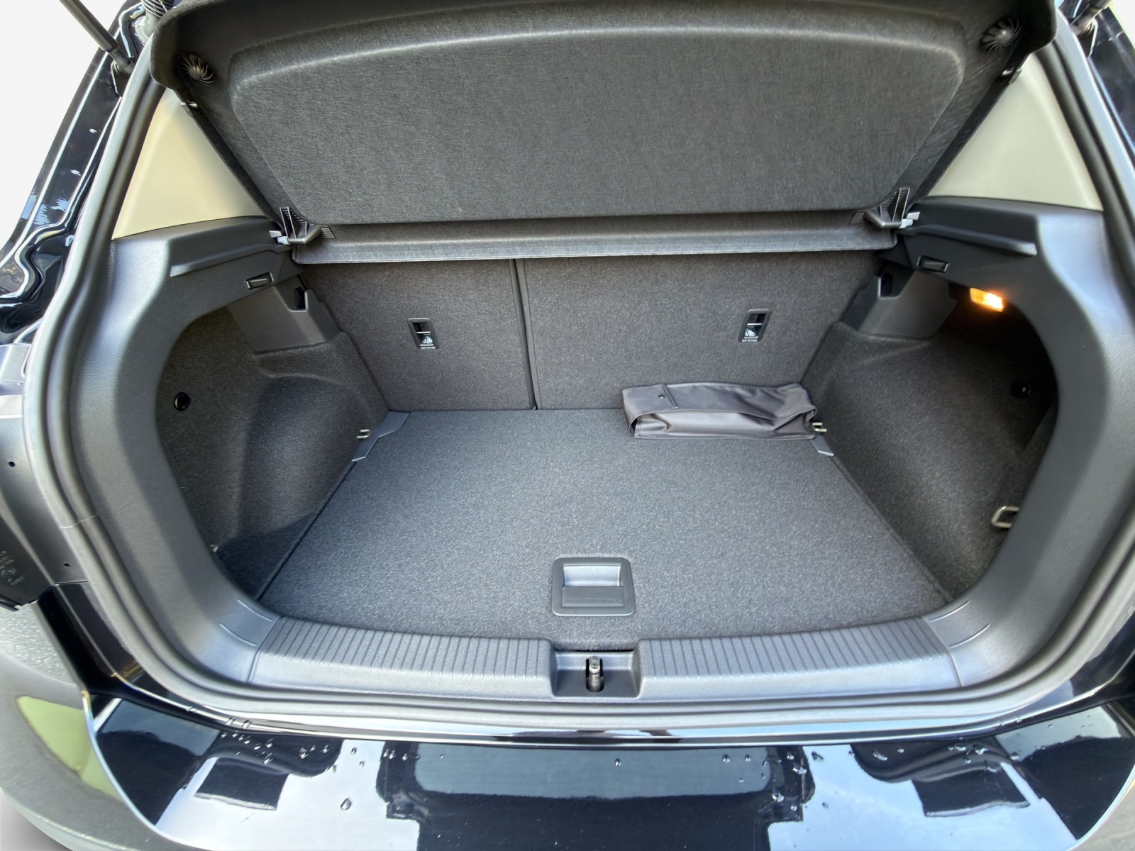 VW T-Cross 1.0 TSI EVO Life DSG-image-12
