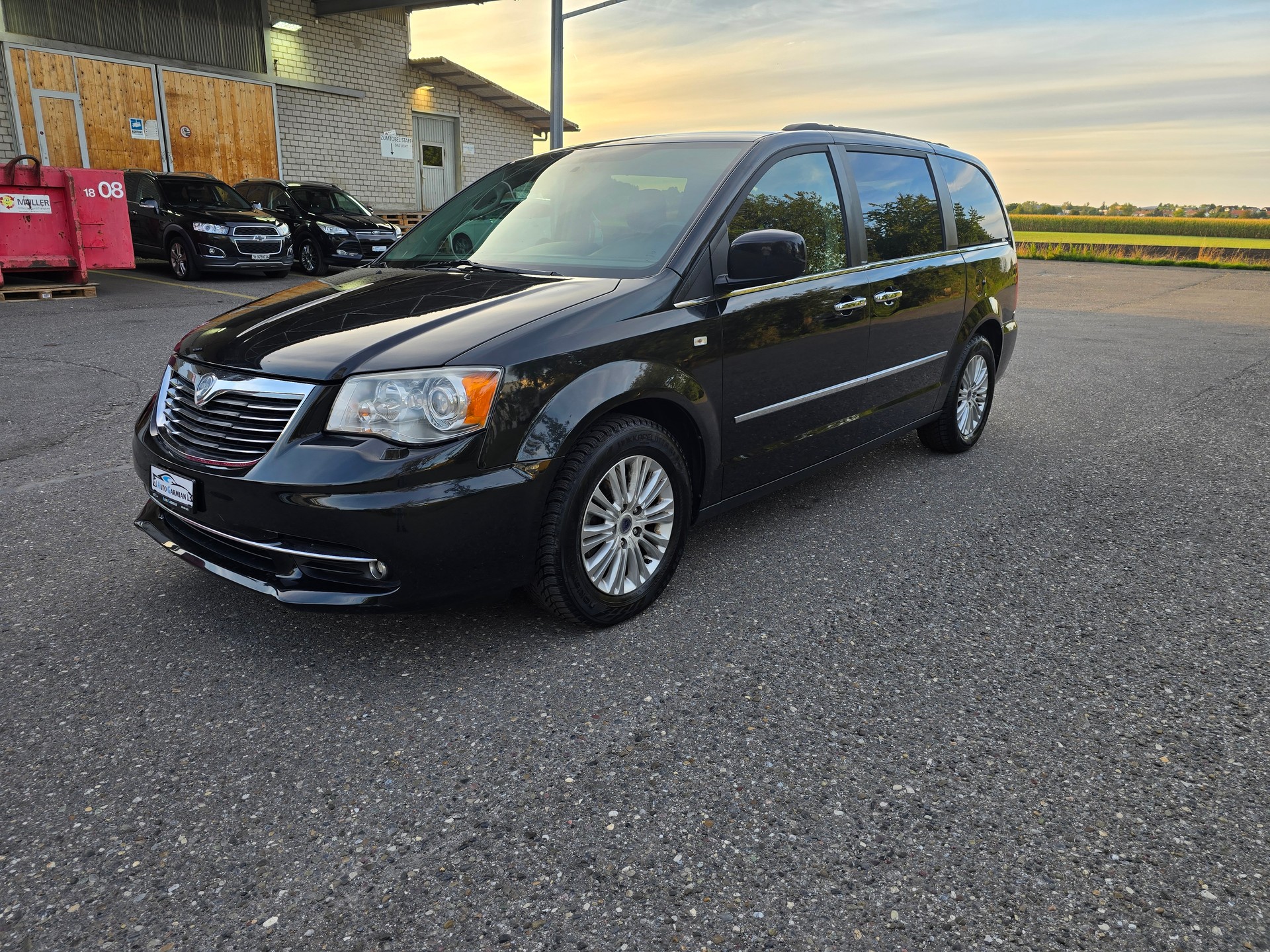 LANCIA Voyager 3.6 V6 Gold Automatic-showroom-element-2