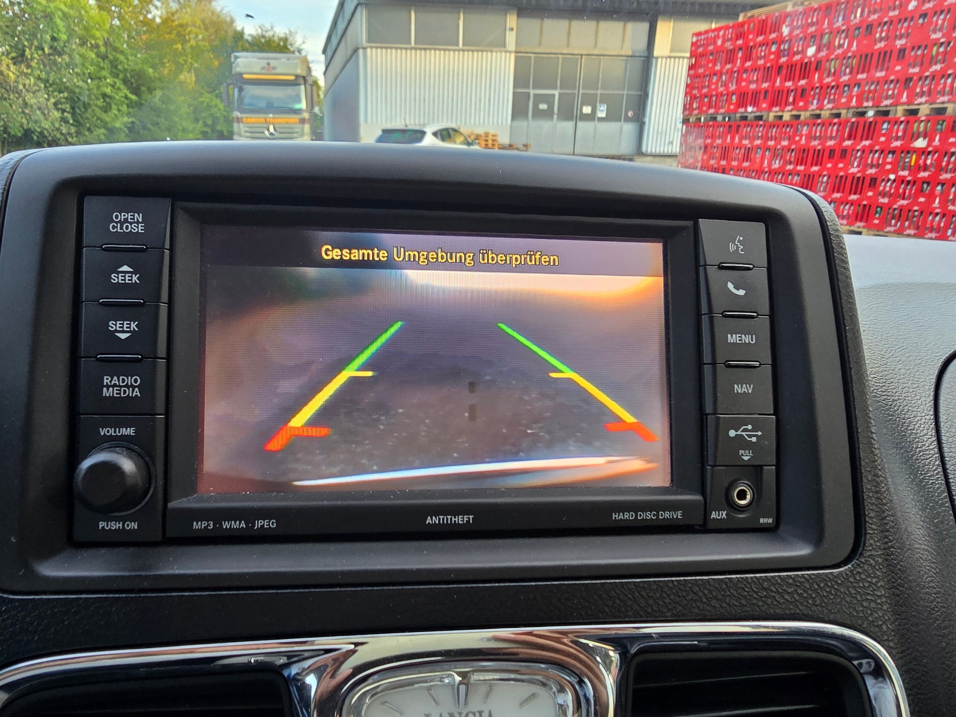 LANCIA Voyager 3.6 V6 Gold Automatic-image-23