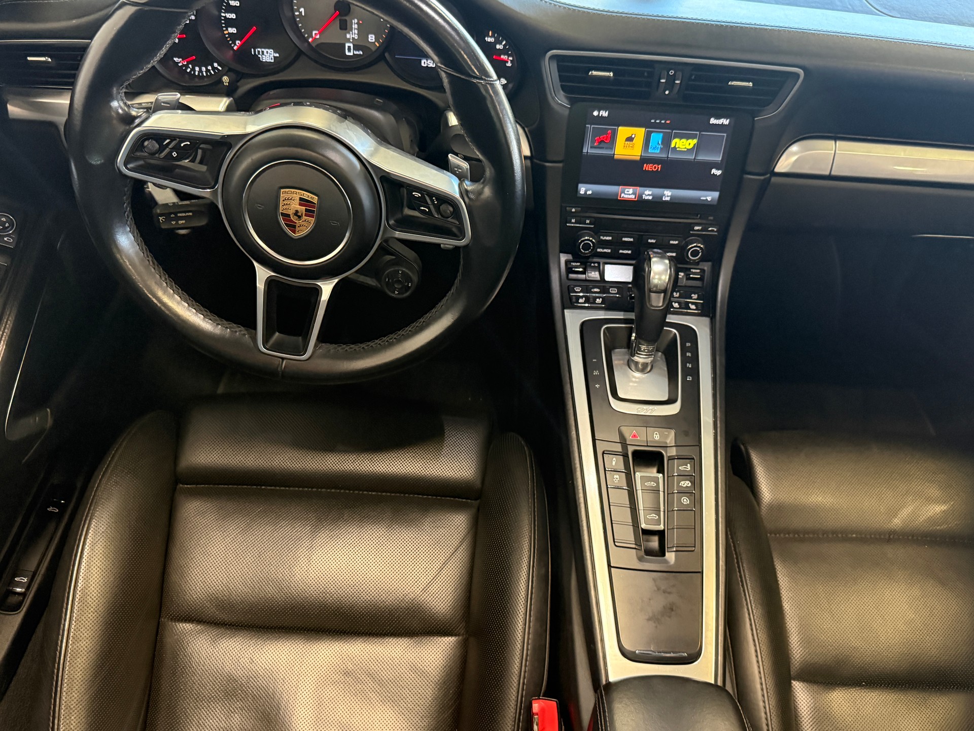 PORSCHE 911 Targa 4S-image-10