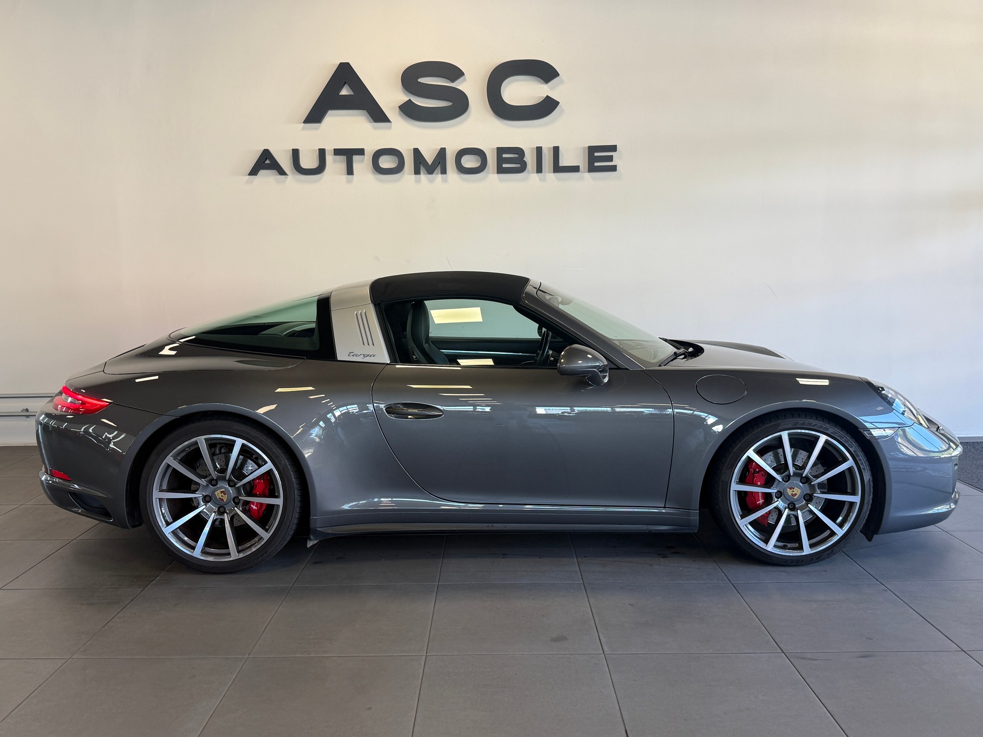 PORSCHE 911 Targa 4S-showroom-element-2