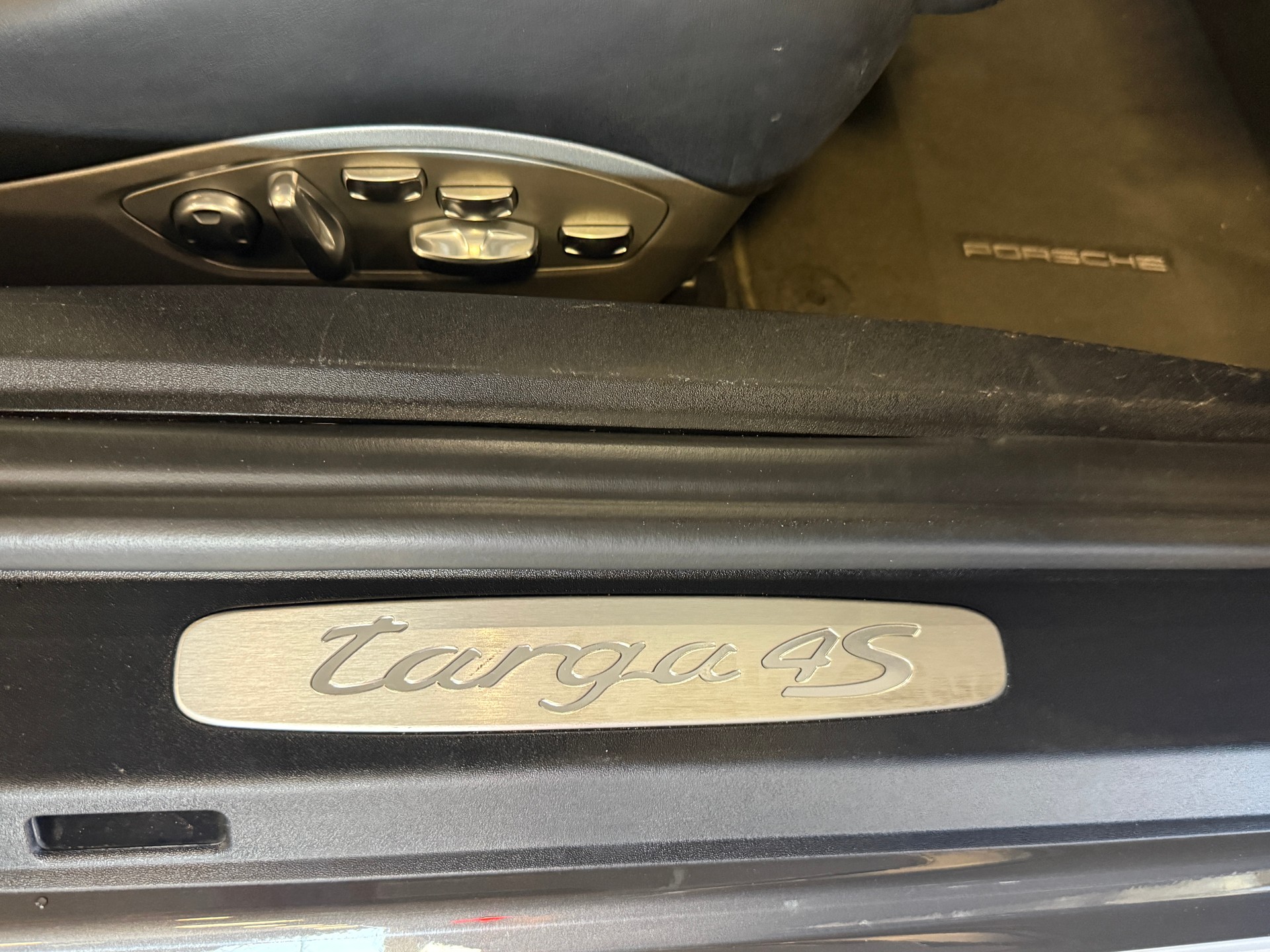 PORSCHE 911 Targa 4S-image-8